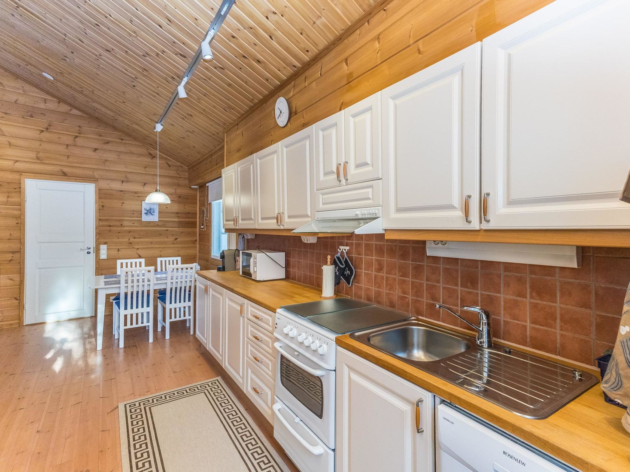 Jerisrannantie 7-Dedans