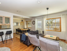 Ruim chalet aan de piste in Lapland voor 11 personen - thumbnail 5