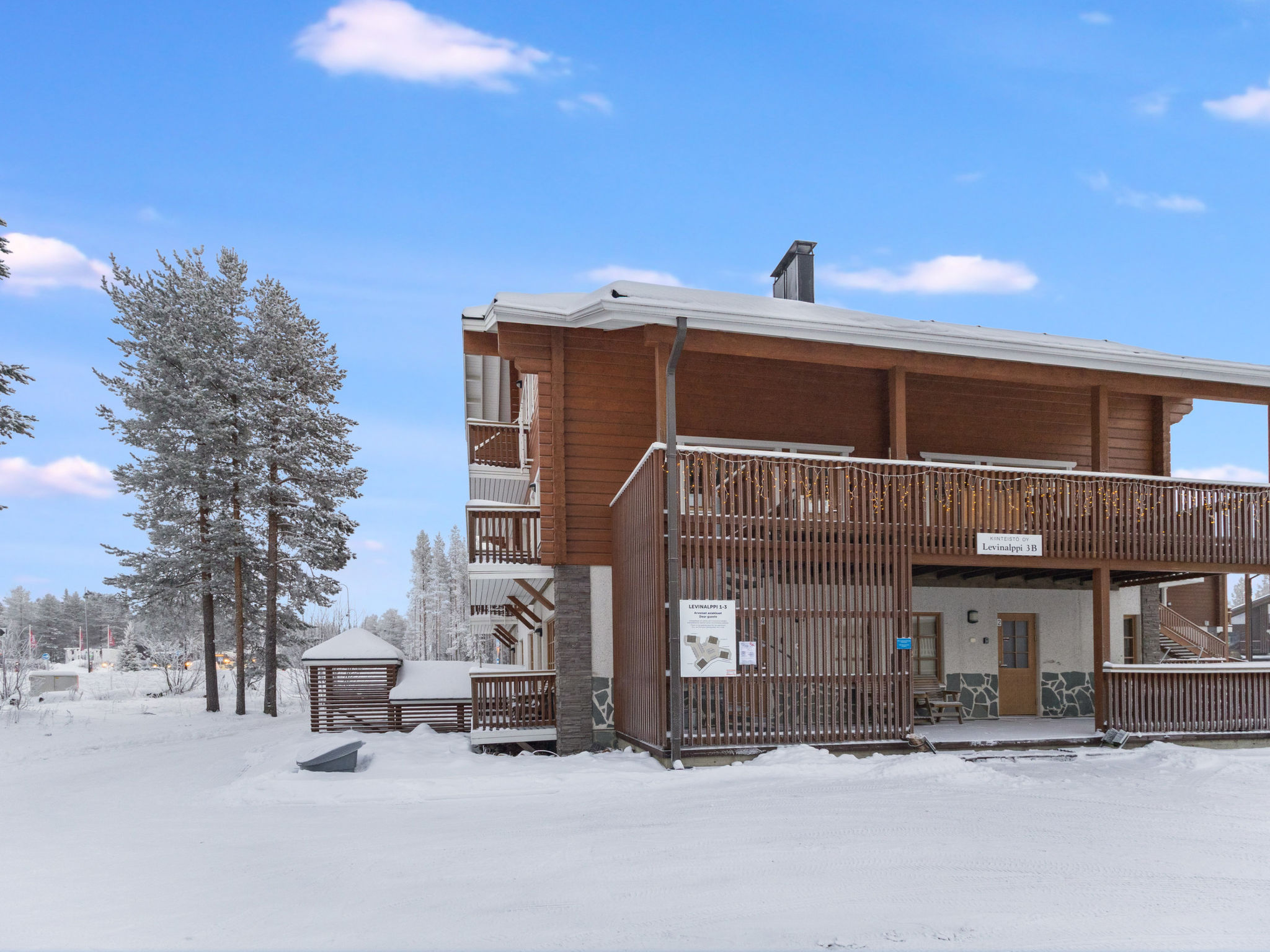 Ruim chalet aan de piste in Lapland voor 11 personen - foto 2