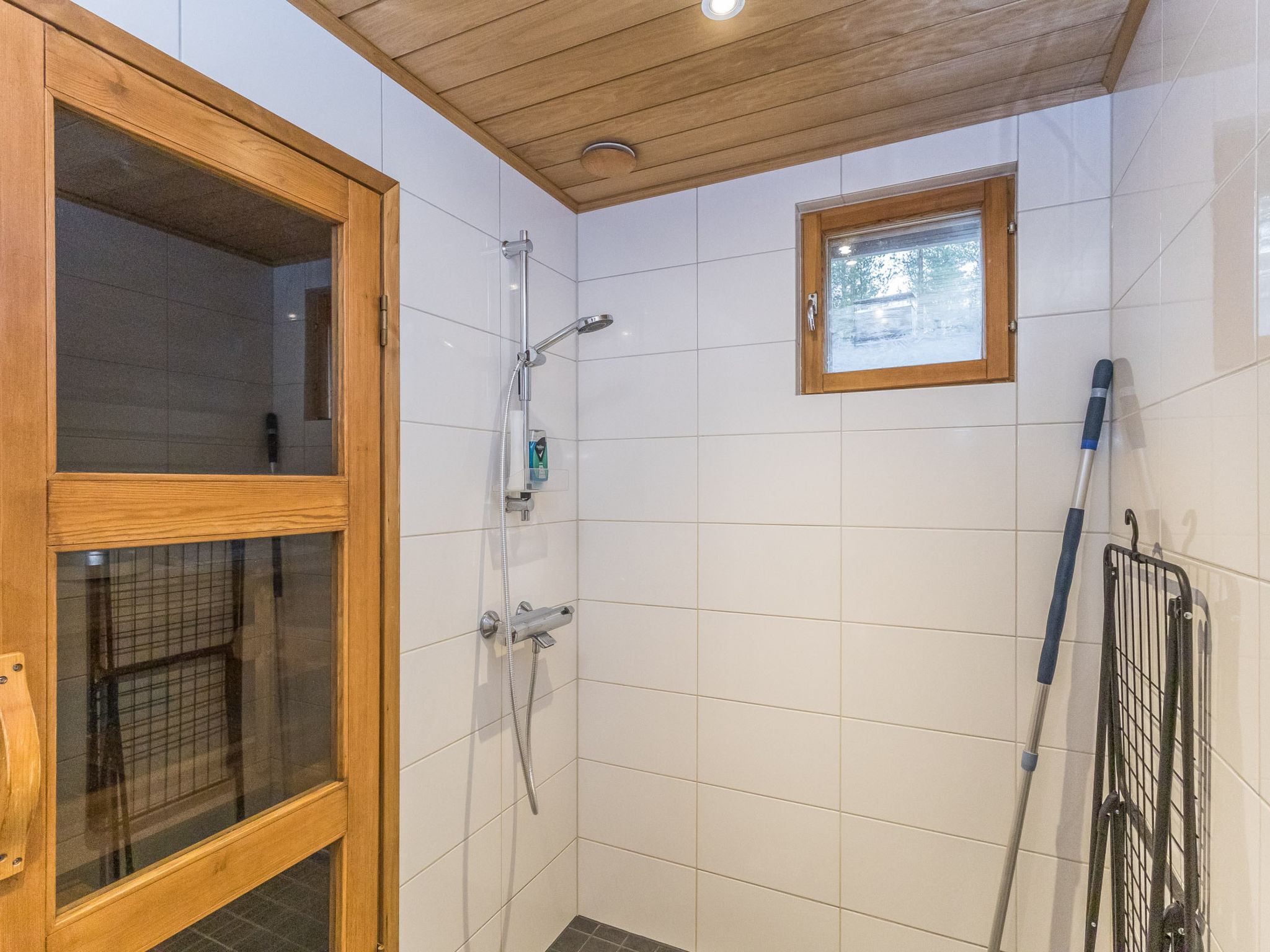 Levin ainola - Inside