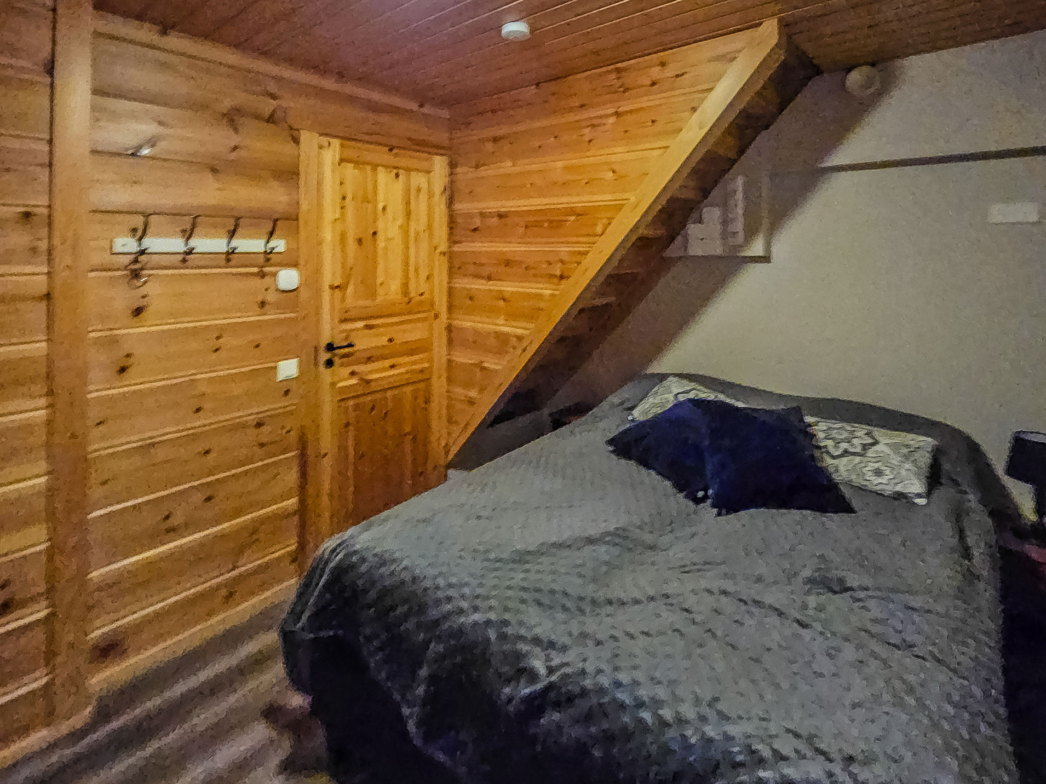 Rovarakka 1 b-Binnen