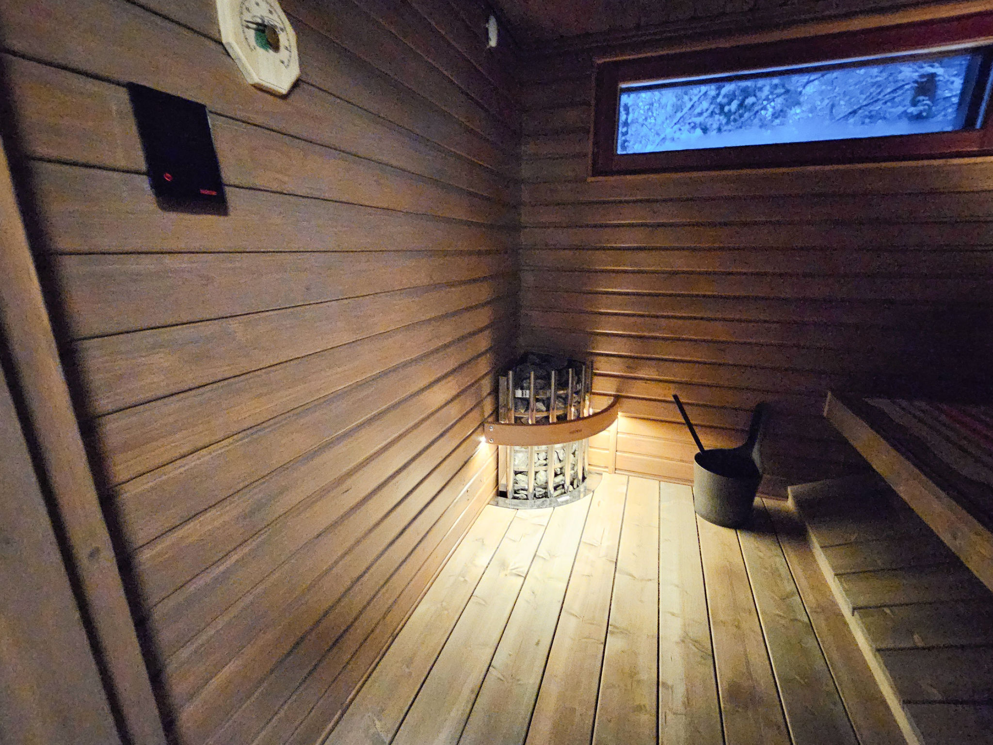 Rovarakka 1 b-Binnen