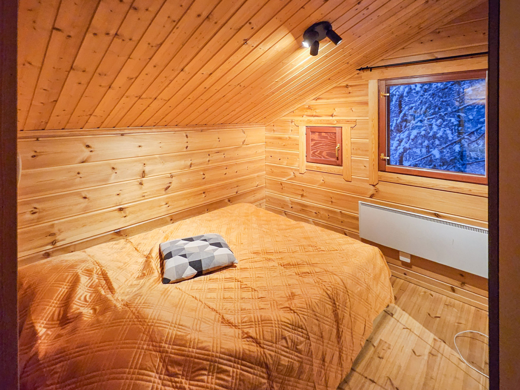 Rovarakka 1 b-Binnen