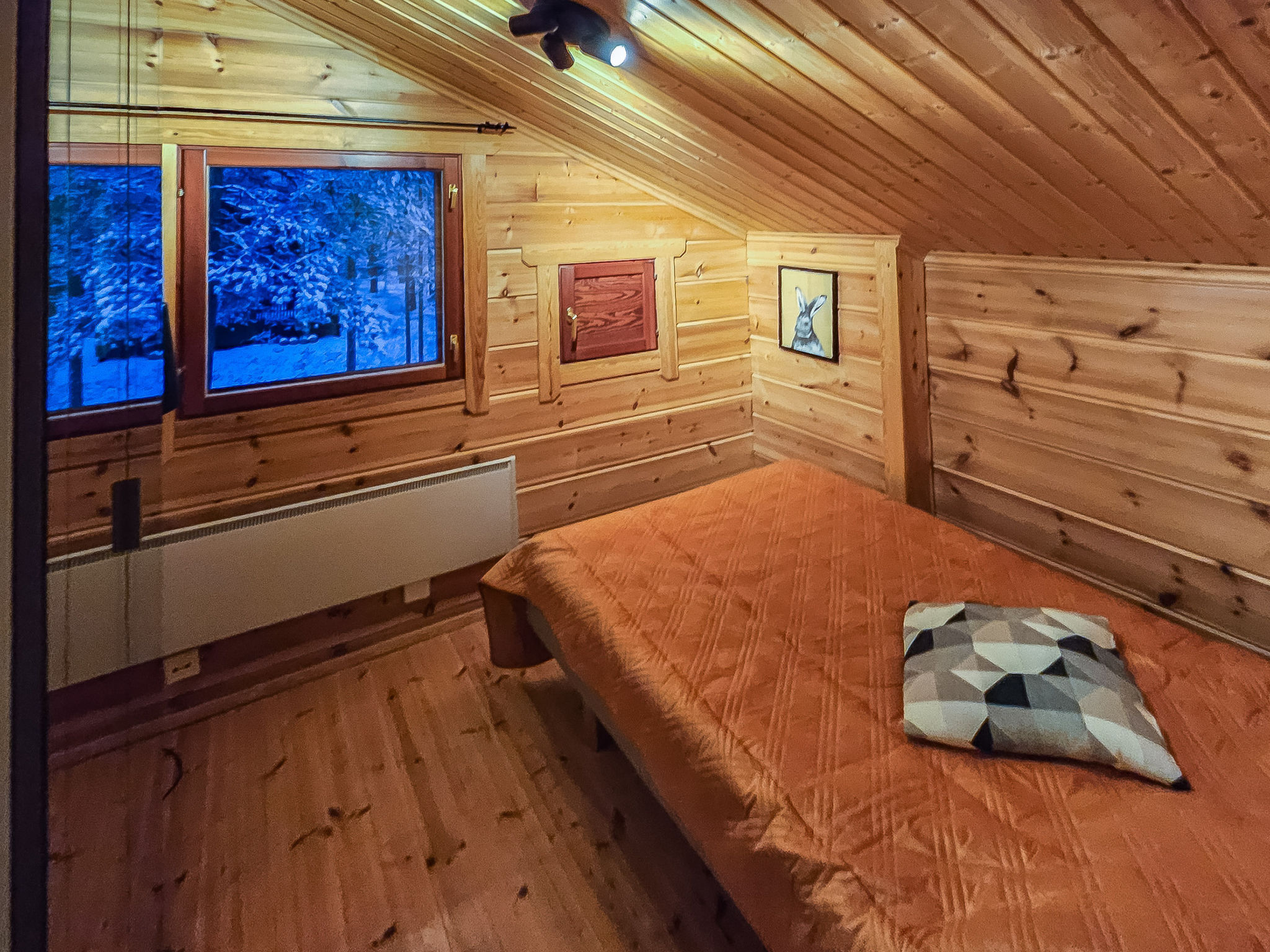 Rovarakka 1 b-Binnen