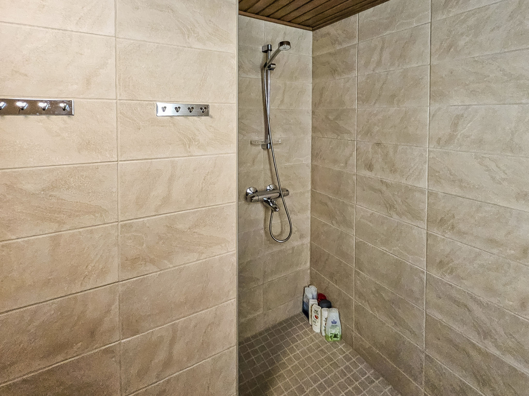 Rovarakka 1 b - Binnen
