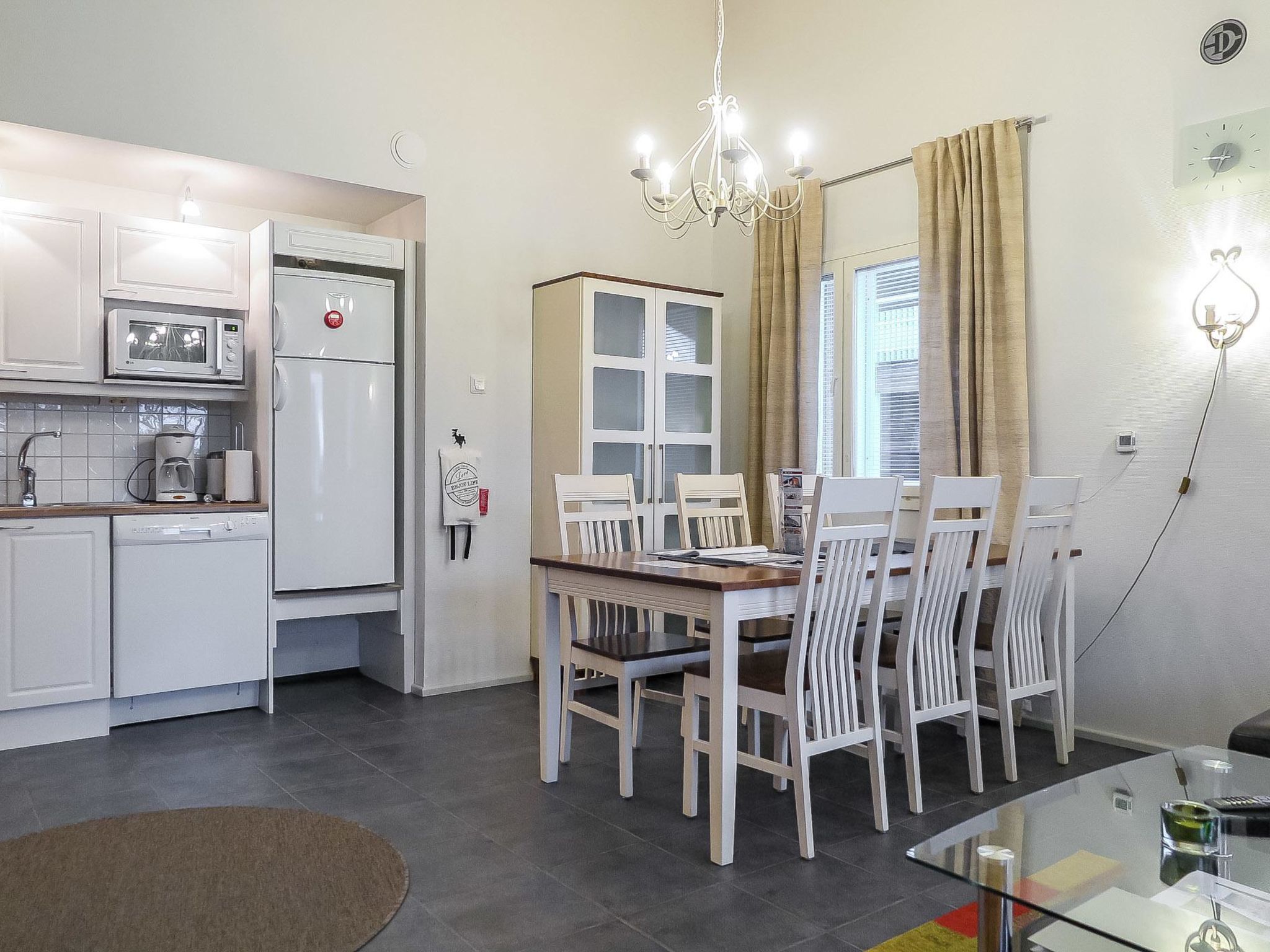 Alte levi dali-Drinnen