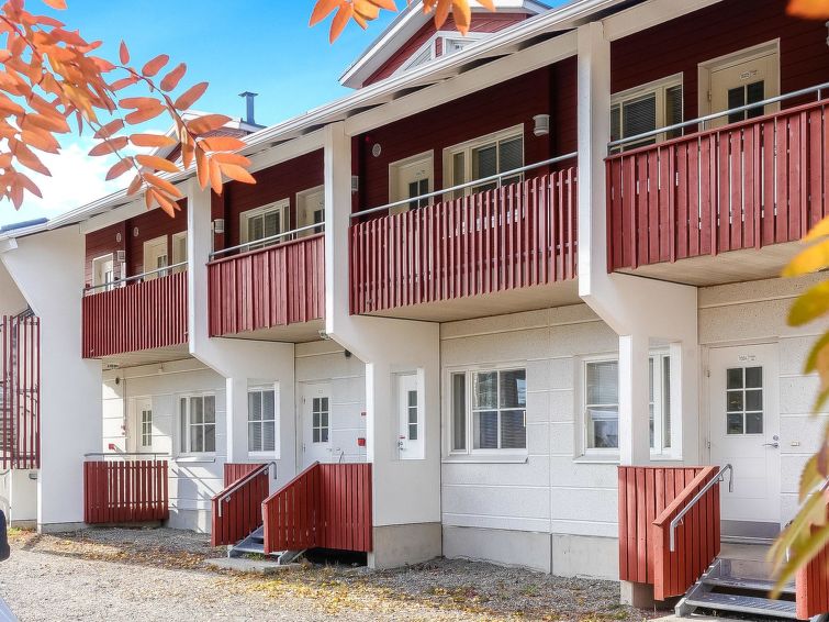 170 km north of Rovaniemi, in heart of Levi holiday centre. 
Wood and stone-built holiday apartment, built 2005. Living room/kitchen with two beds and a sofabed. Sauna (electric stove) and bathroom/t..