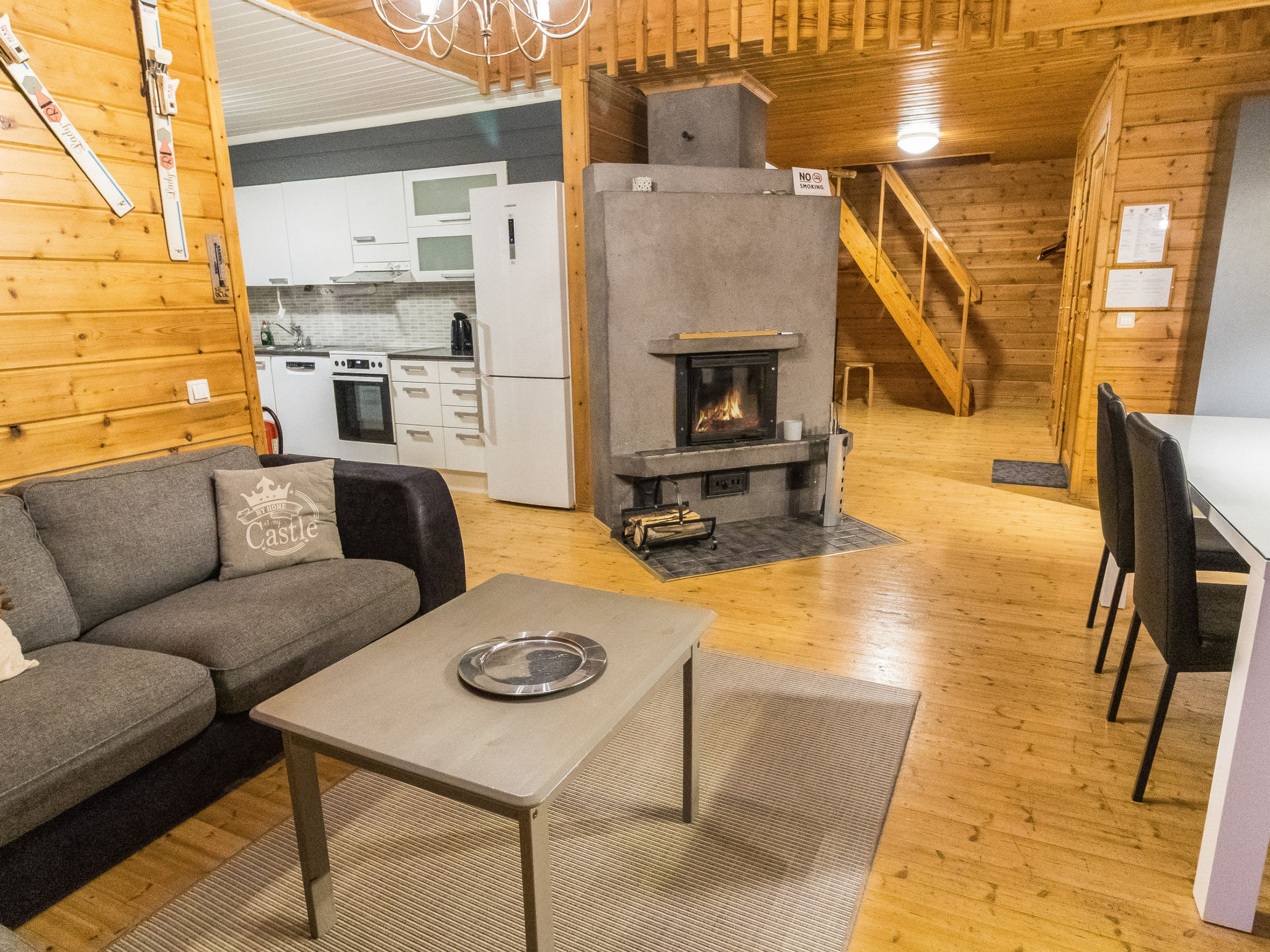 Kiehislevi a - Binnen