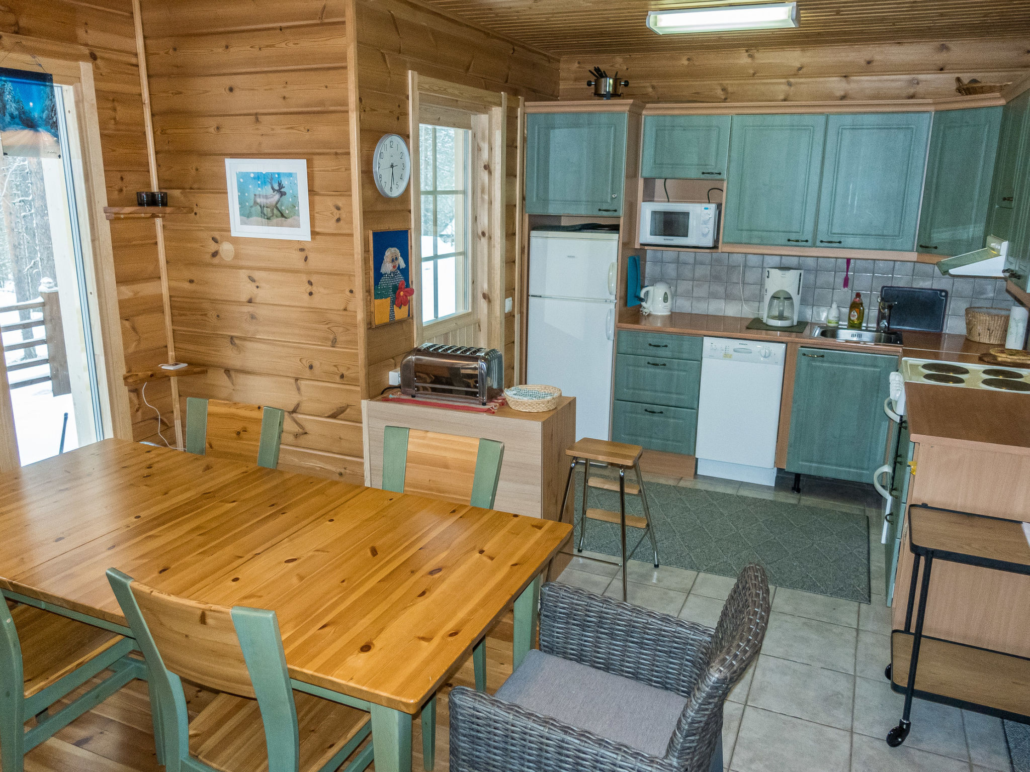 Kevätruska b - Dedans