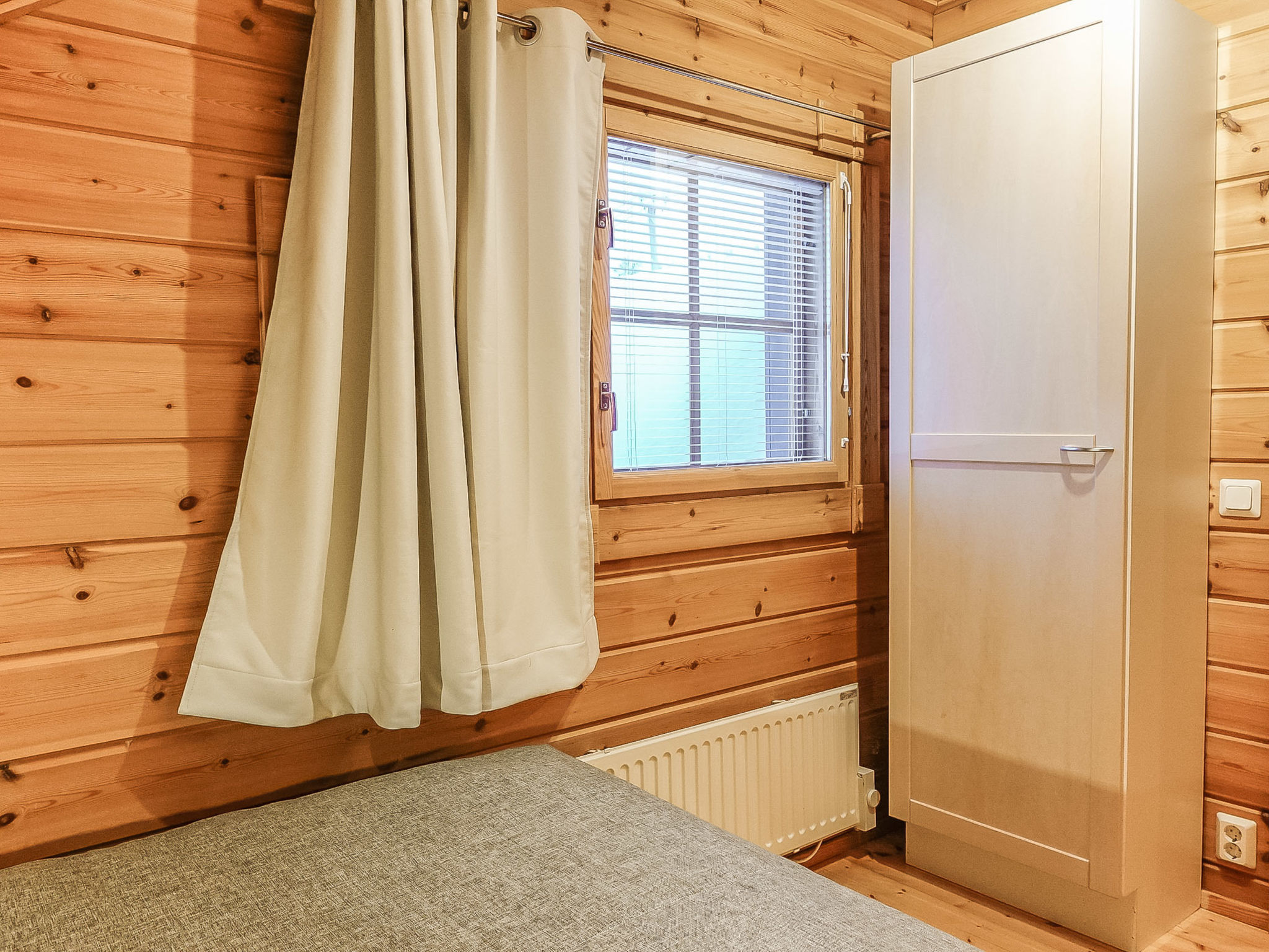 Lomapykälä 1 a - Binnen