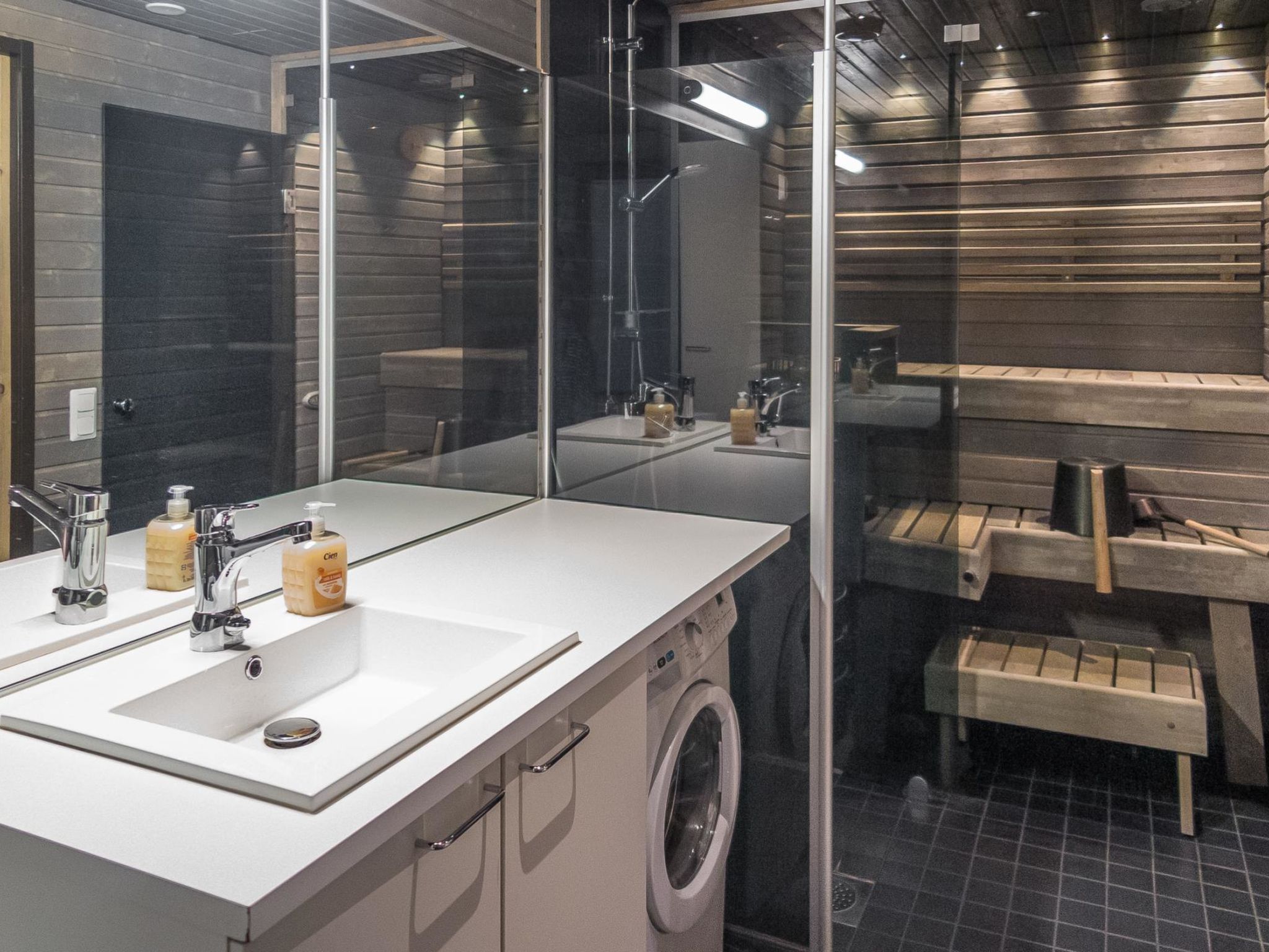 Levin stara c11-Drinnen