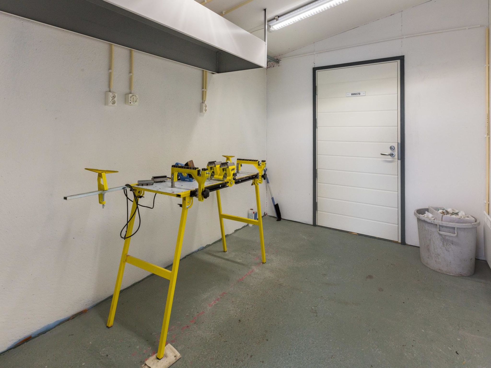 Tunturinlaita c 9, 2 skipasses are inclu-Inside