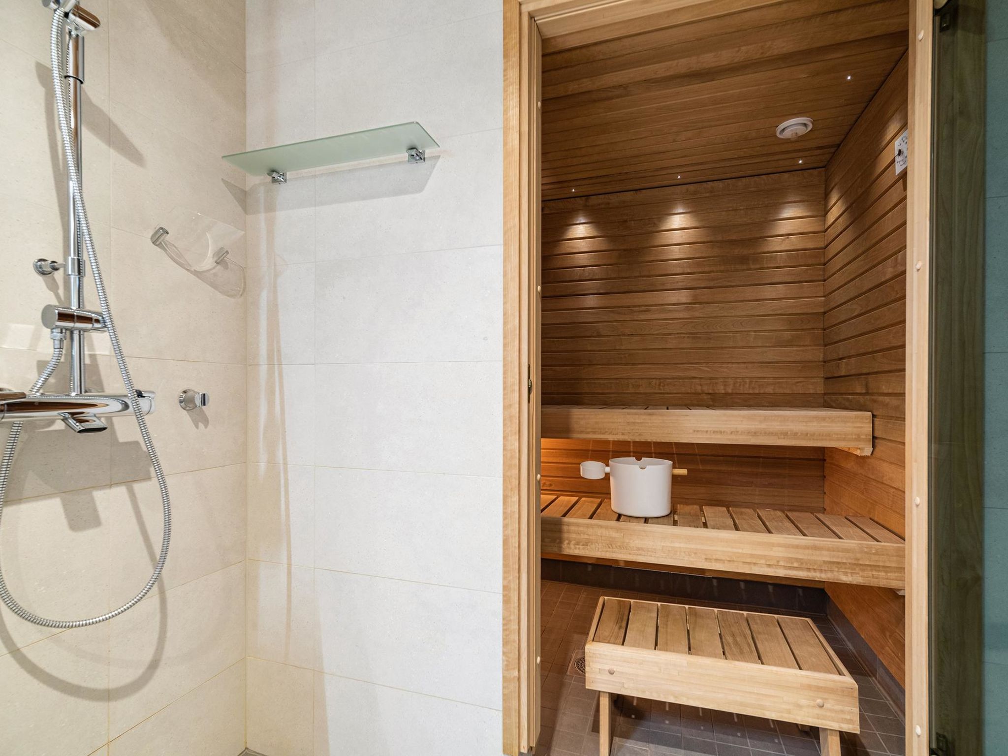 Tunturinlaita c2-Dedans