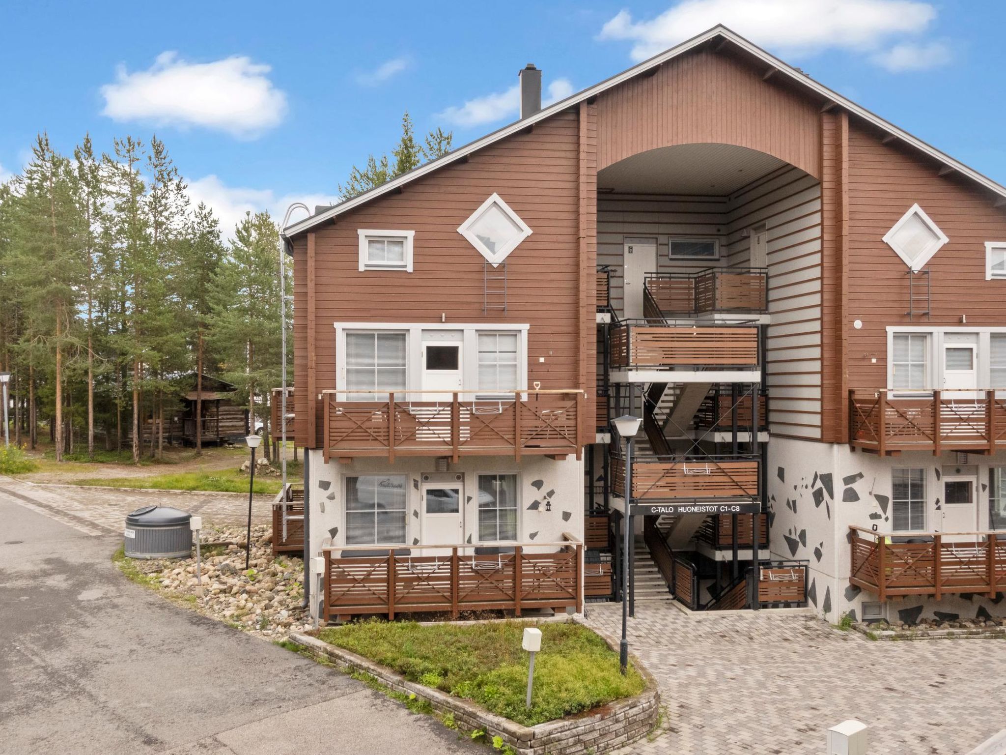 Levinkolmio c6-Outside