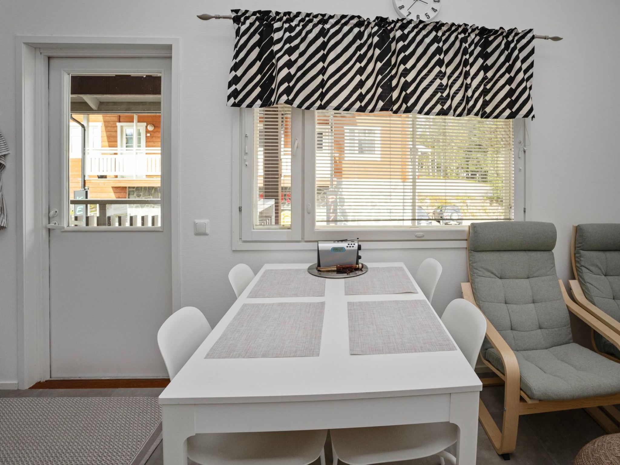 Leviraitti 4 a 4-Inside