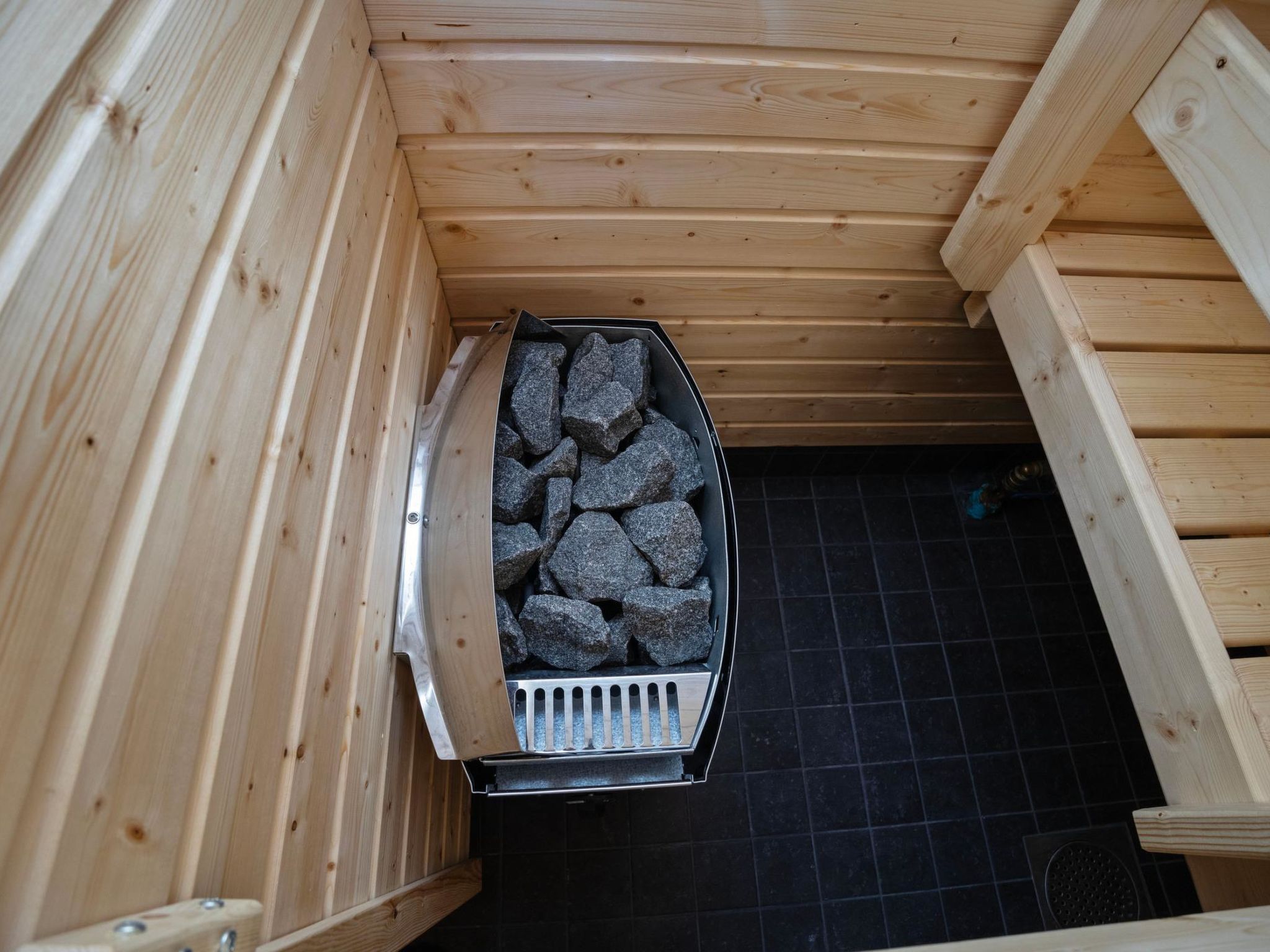 Leviraitti 4 a 4-Inside