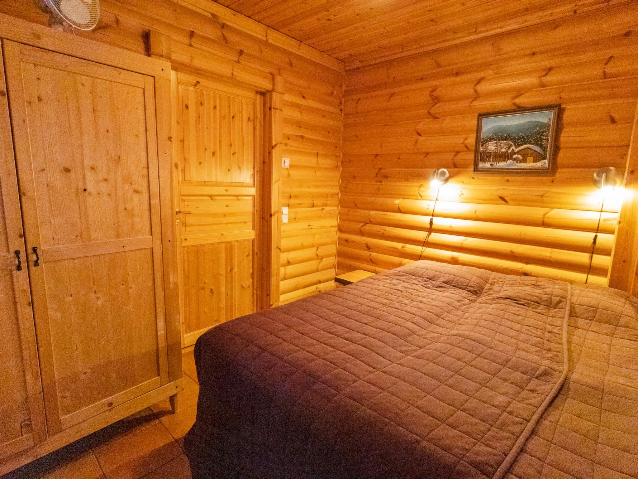 Petsankolo-Inside