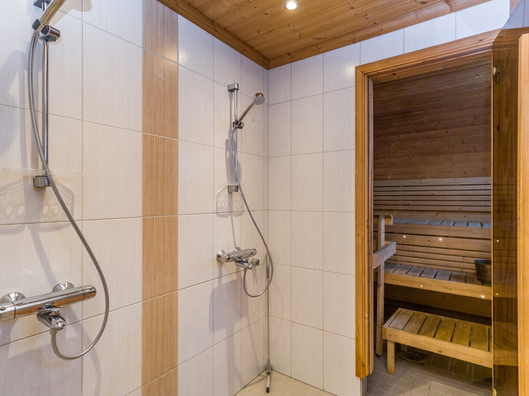 Ruime blokhut aan de voet van Soutajatunturi met sauna en directe toegang tot skiroutes - foto 19