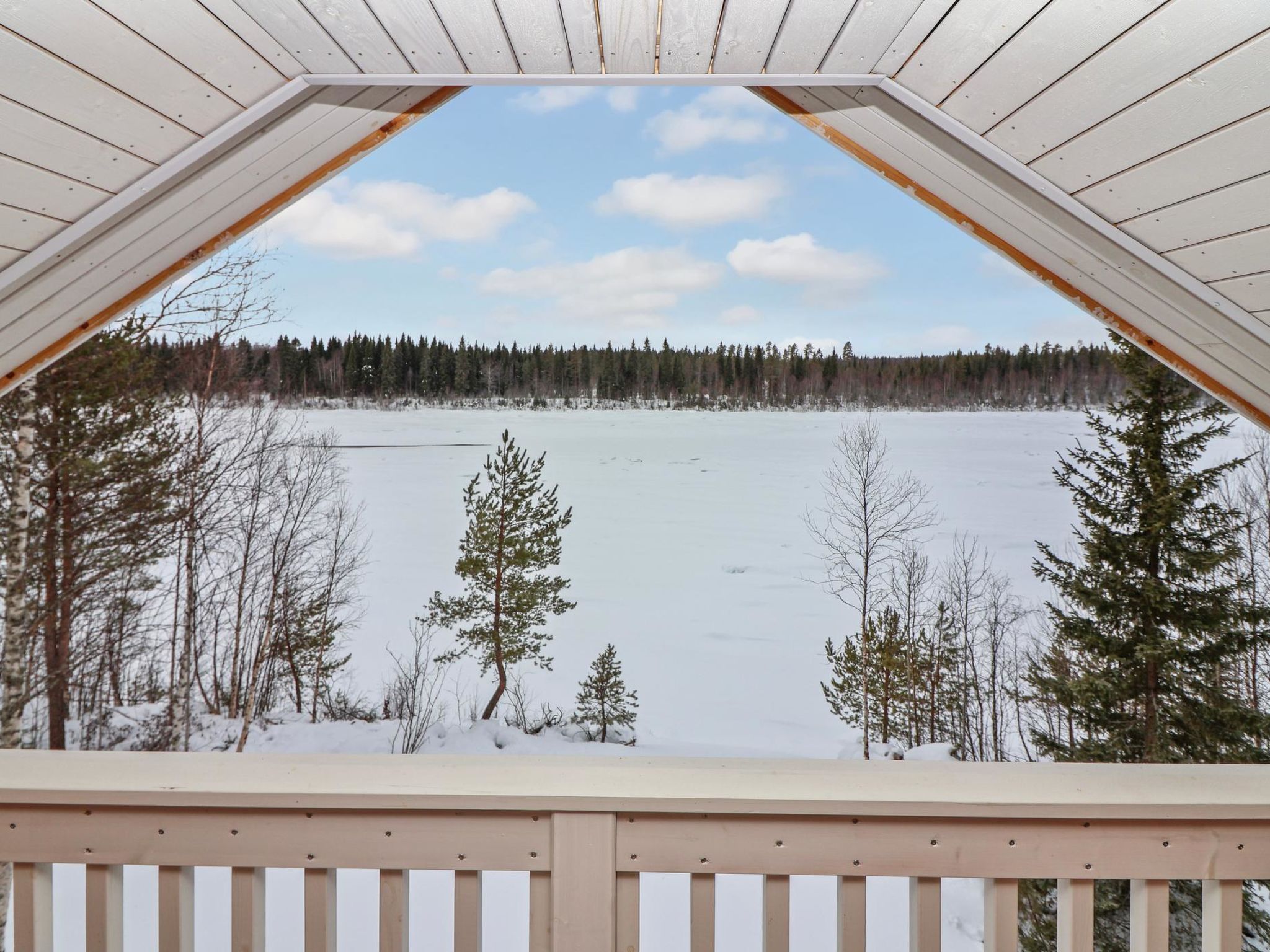 Huvila tornionjoen rannalla-Binnen