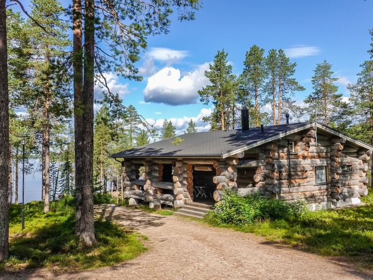 Vakantiehuis met sauna aan het meer Suolijärvet in Posio in Posio