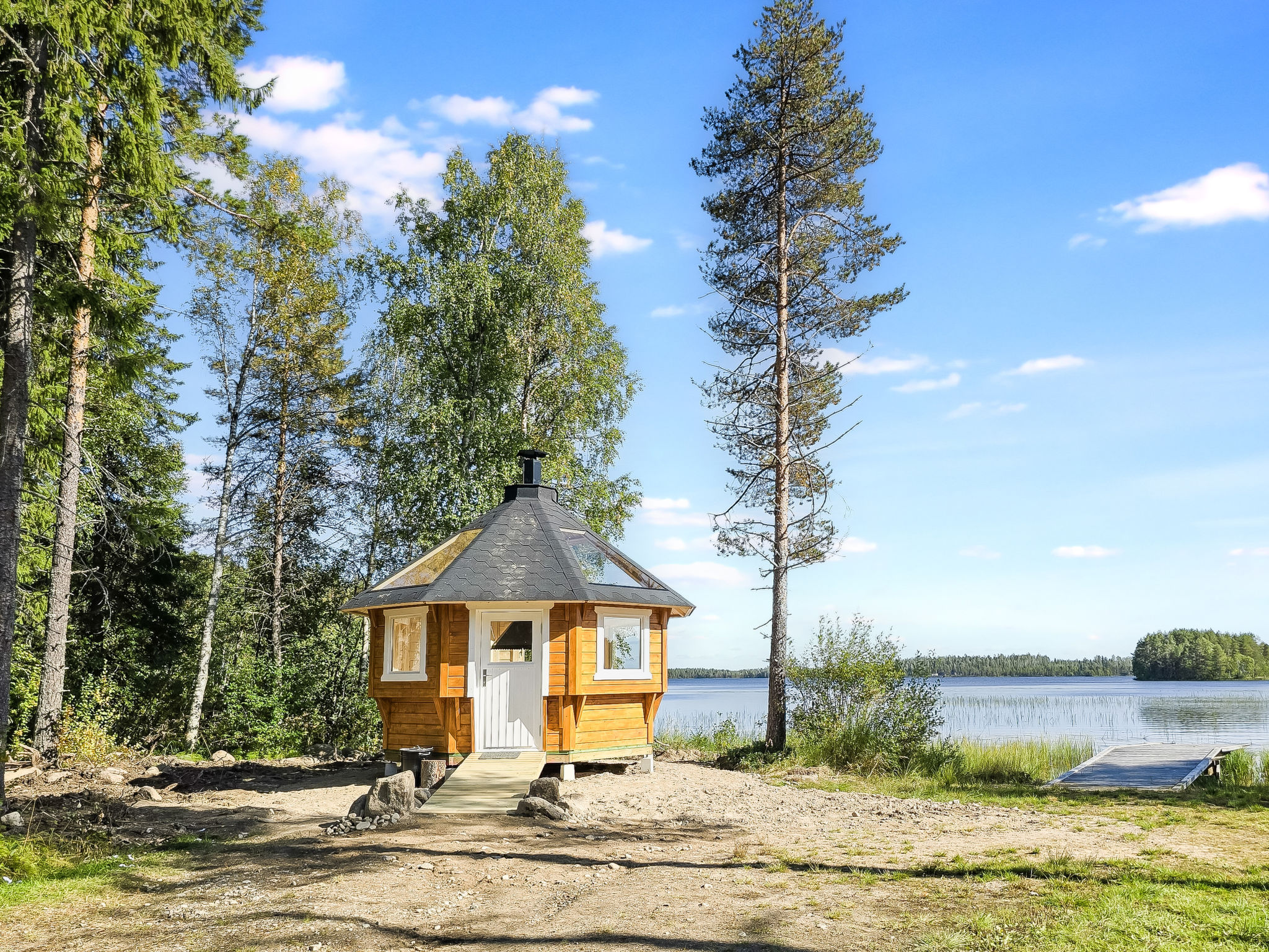 Oravajärven talo (ent. suomela) - Binnen