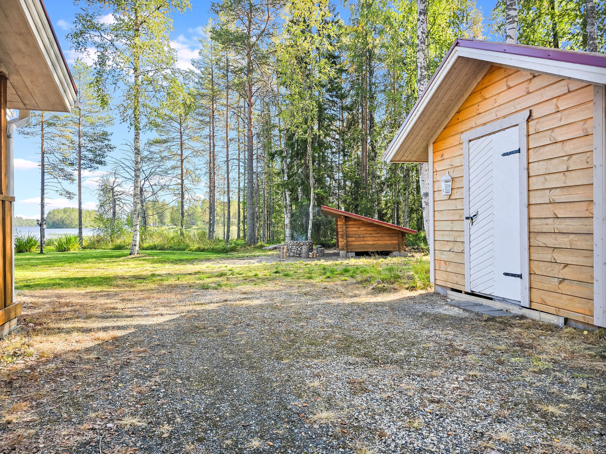 Oravajärven talo (ent. suomela) - Binnen