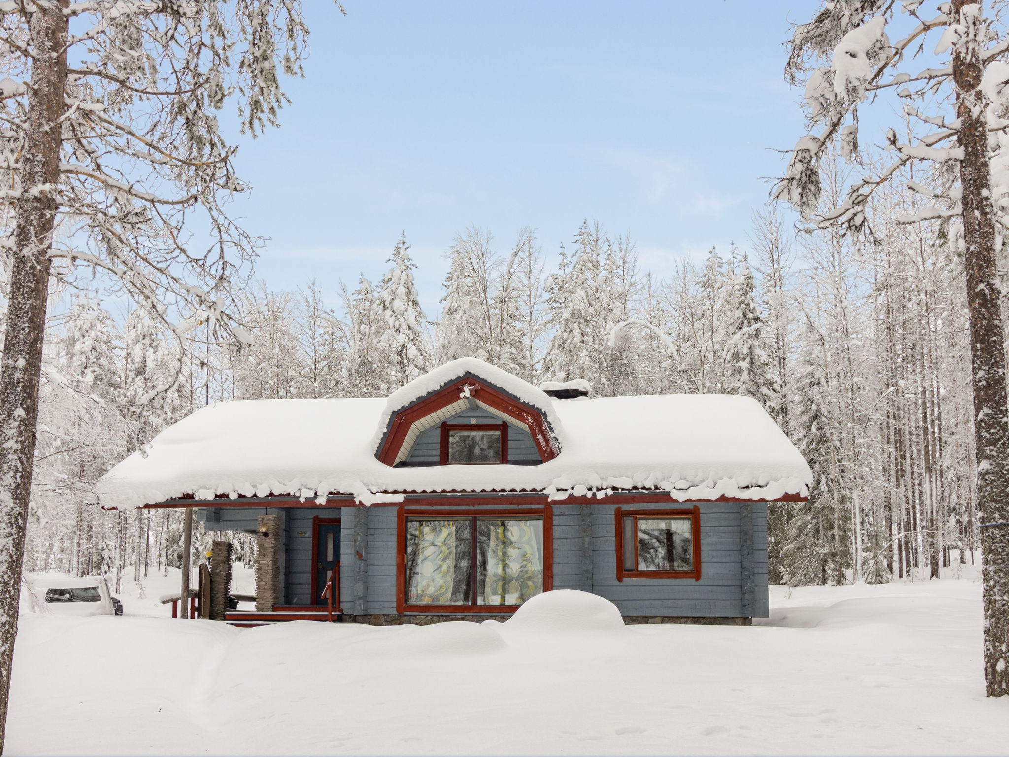 Kivalikkolampi - Inside