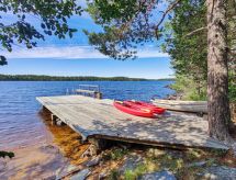 Authentiek Fins blokhutparadijs aan het meer bij Rovaniemi - thumbnail 2