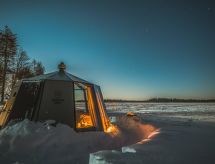 Uniek verblijf met sauna-cabin en drijvende iglo aan meer bij Rovaniemi - thumbnail 3