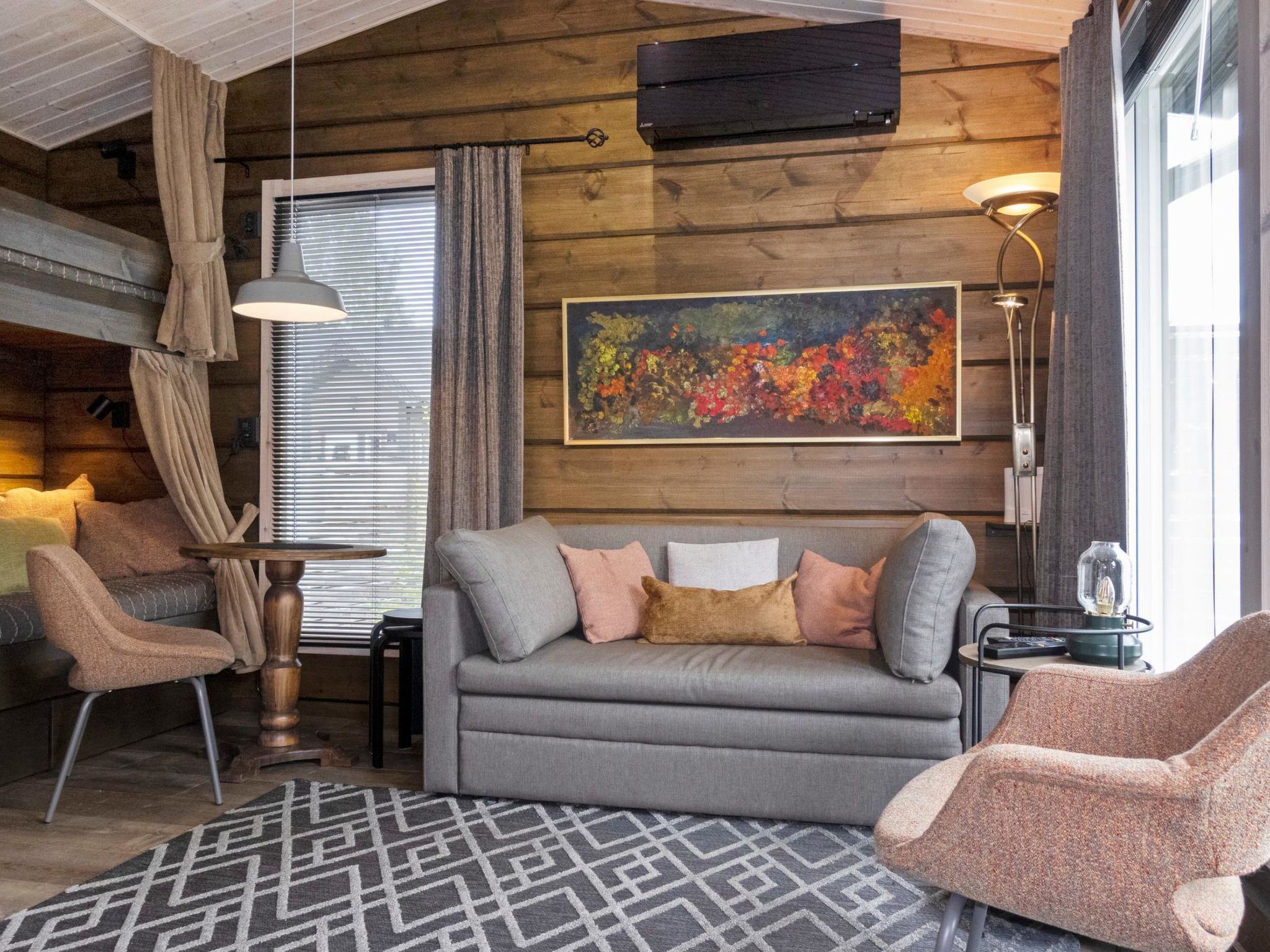 Lystikämän elämys-Dedans