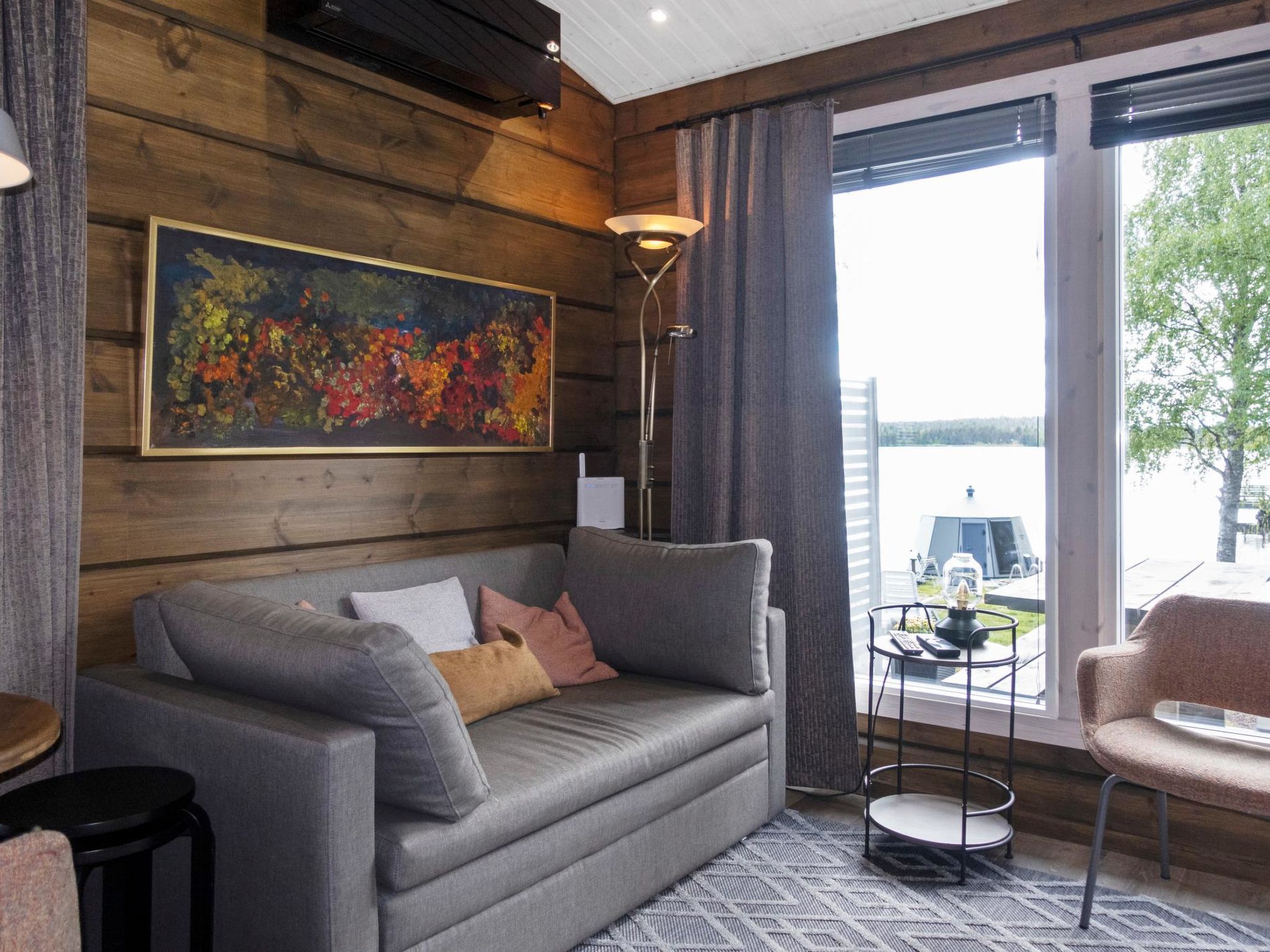 Lystikämän elämys-Dedans