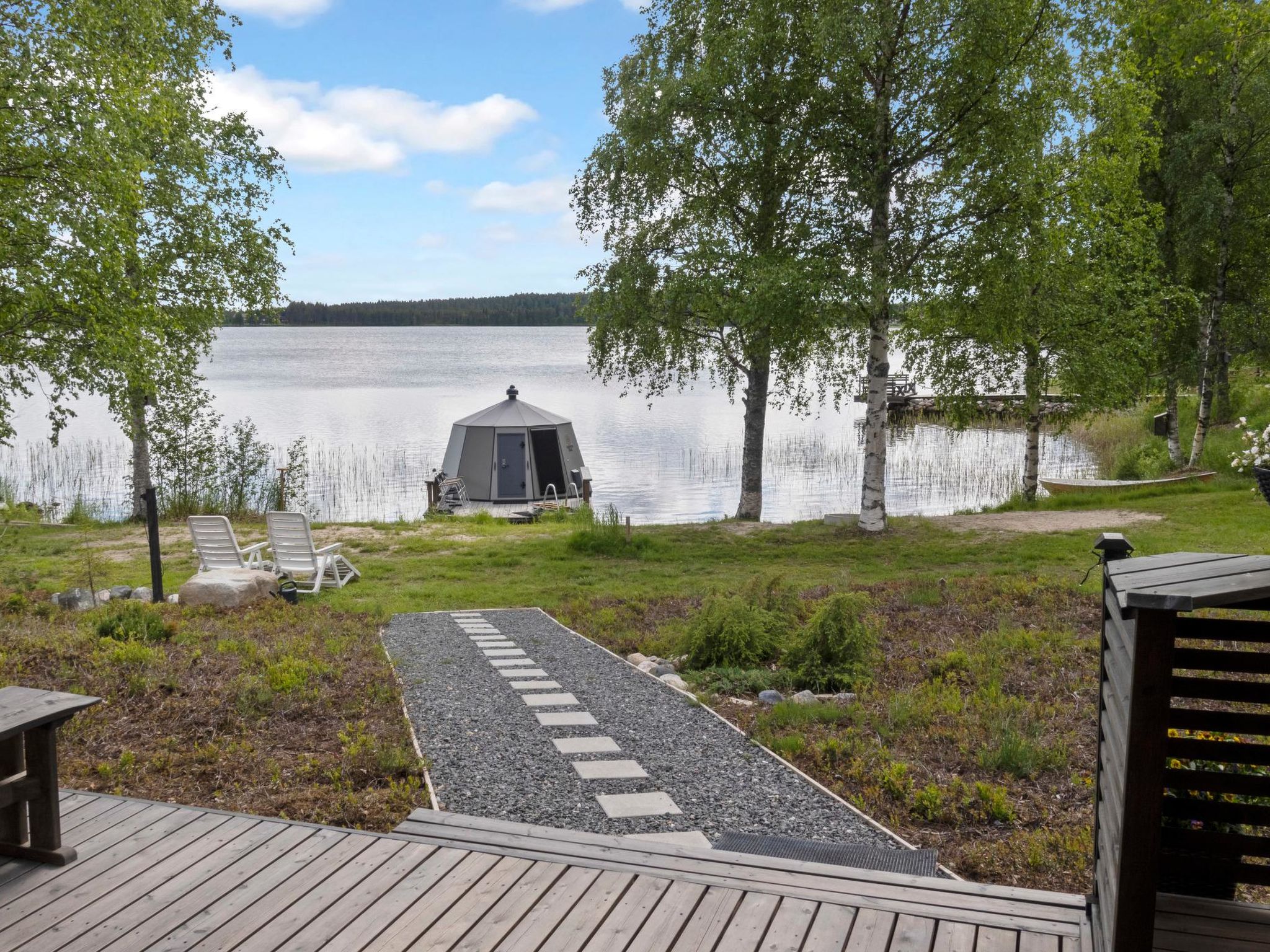 Lystikämän elämys-Dedans