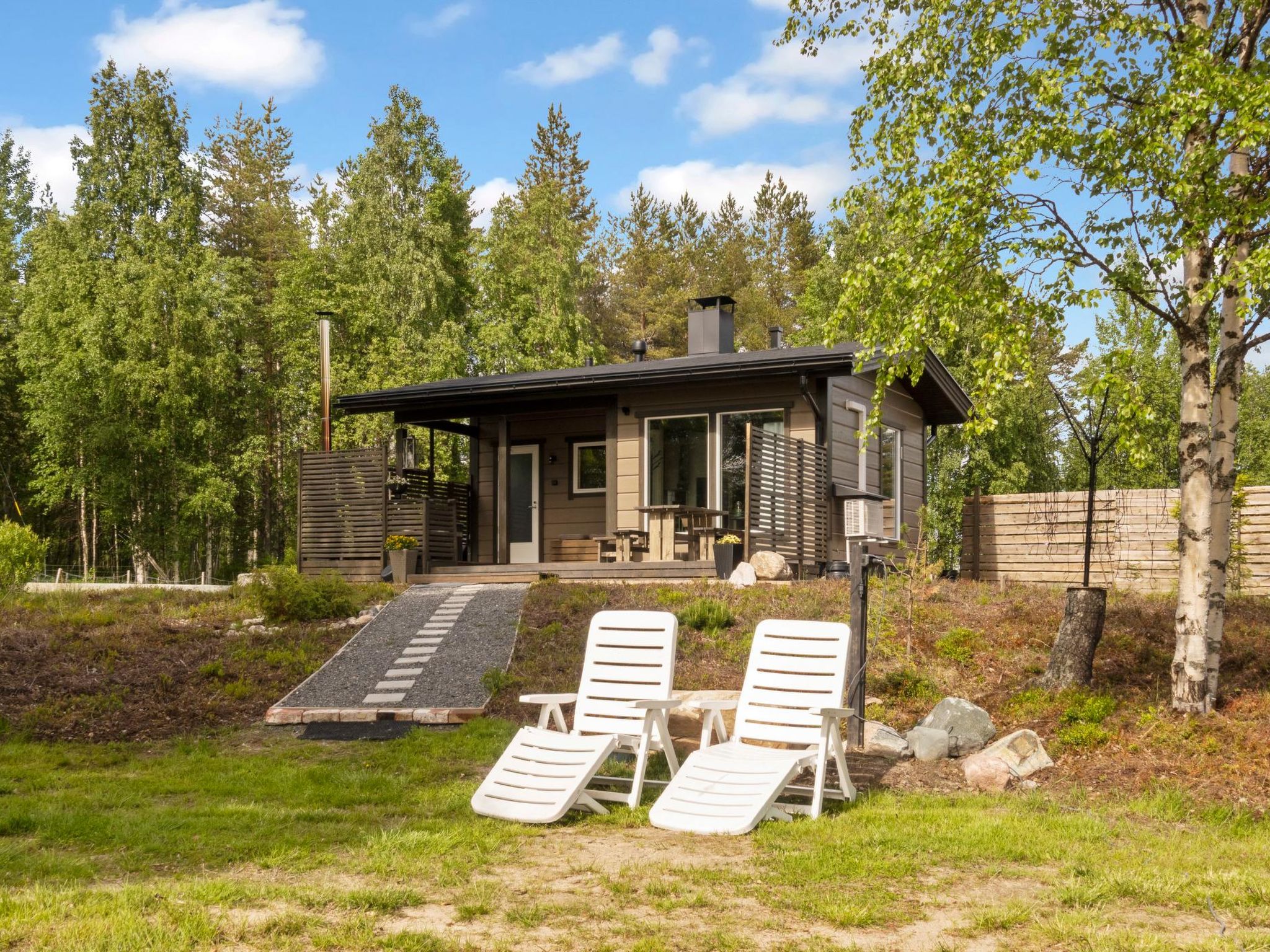 Lystikämän elämys-Dedans