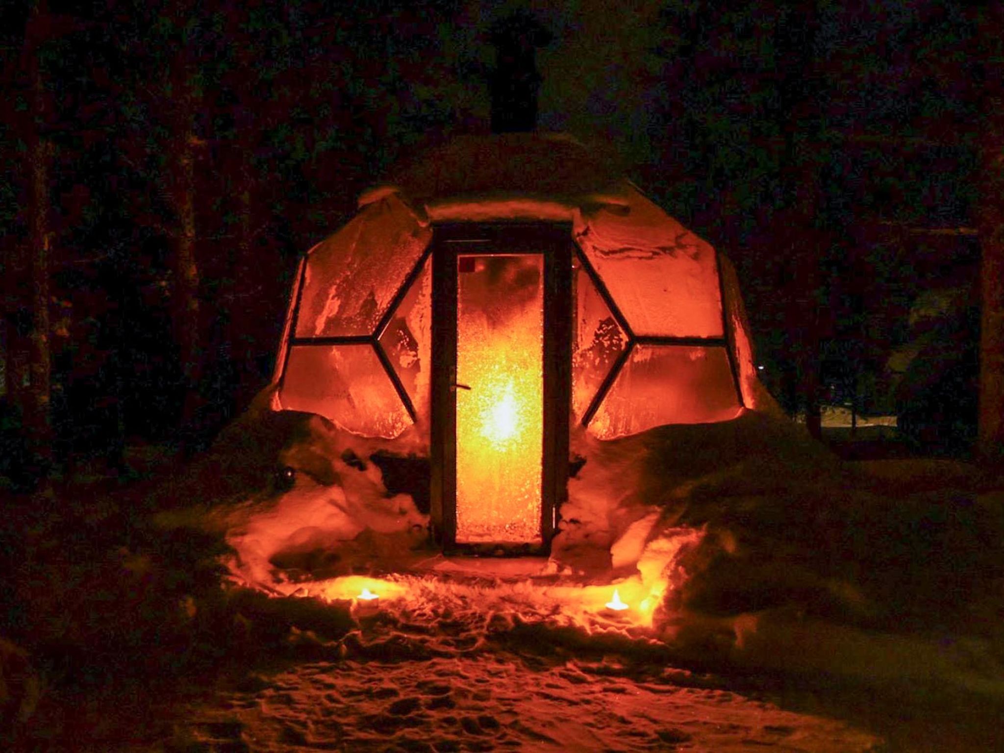 Samruam b aurora cabin-Inside