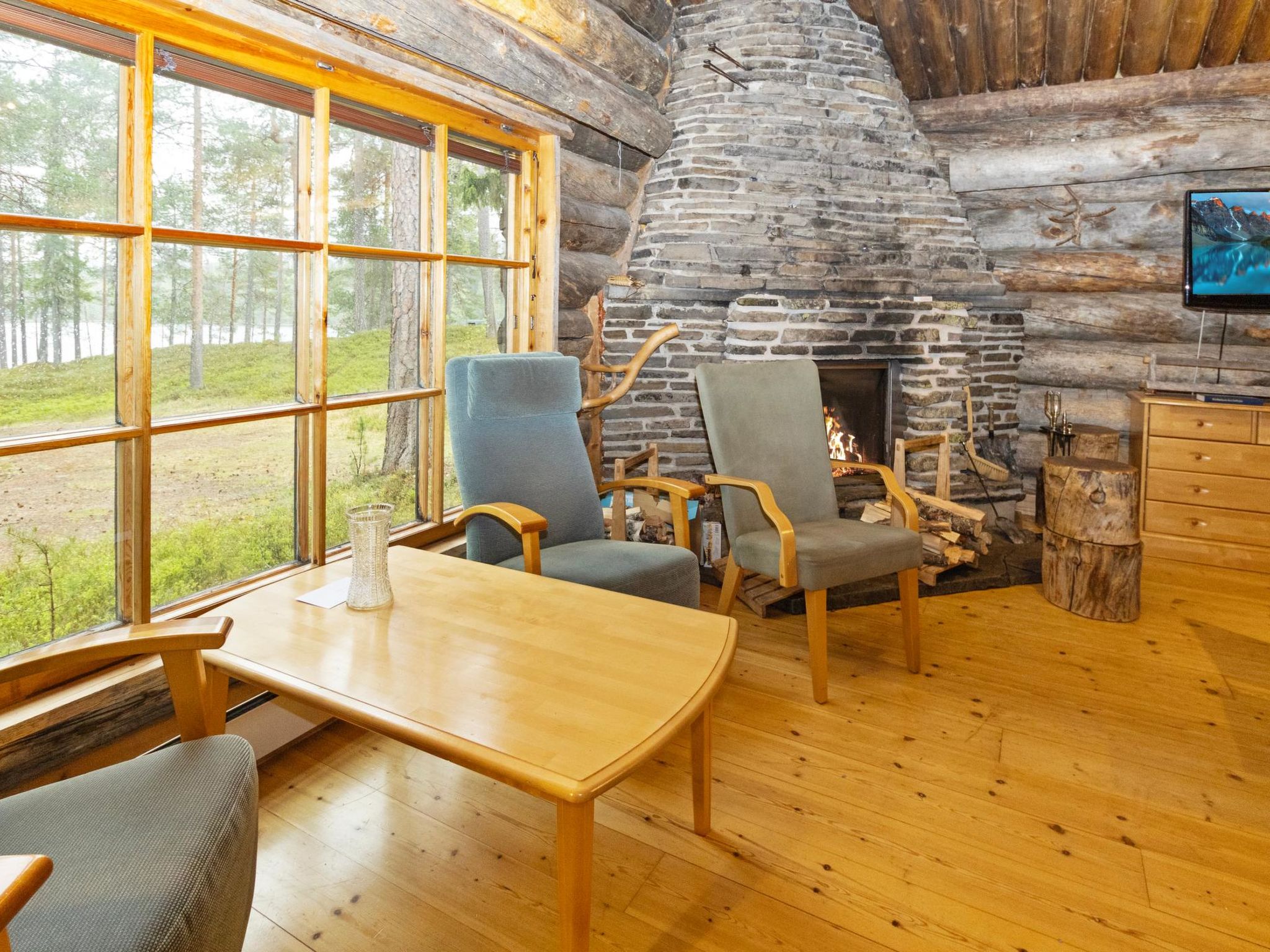 Metsä-luosto-Dedans