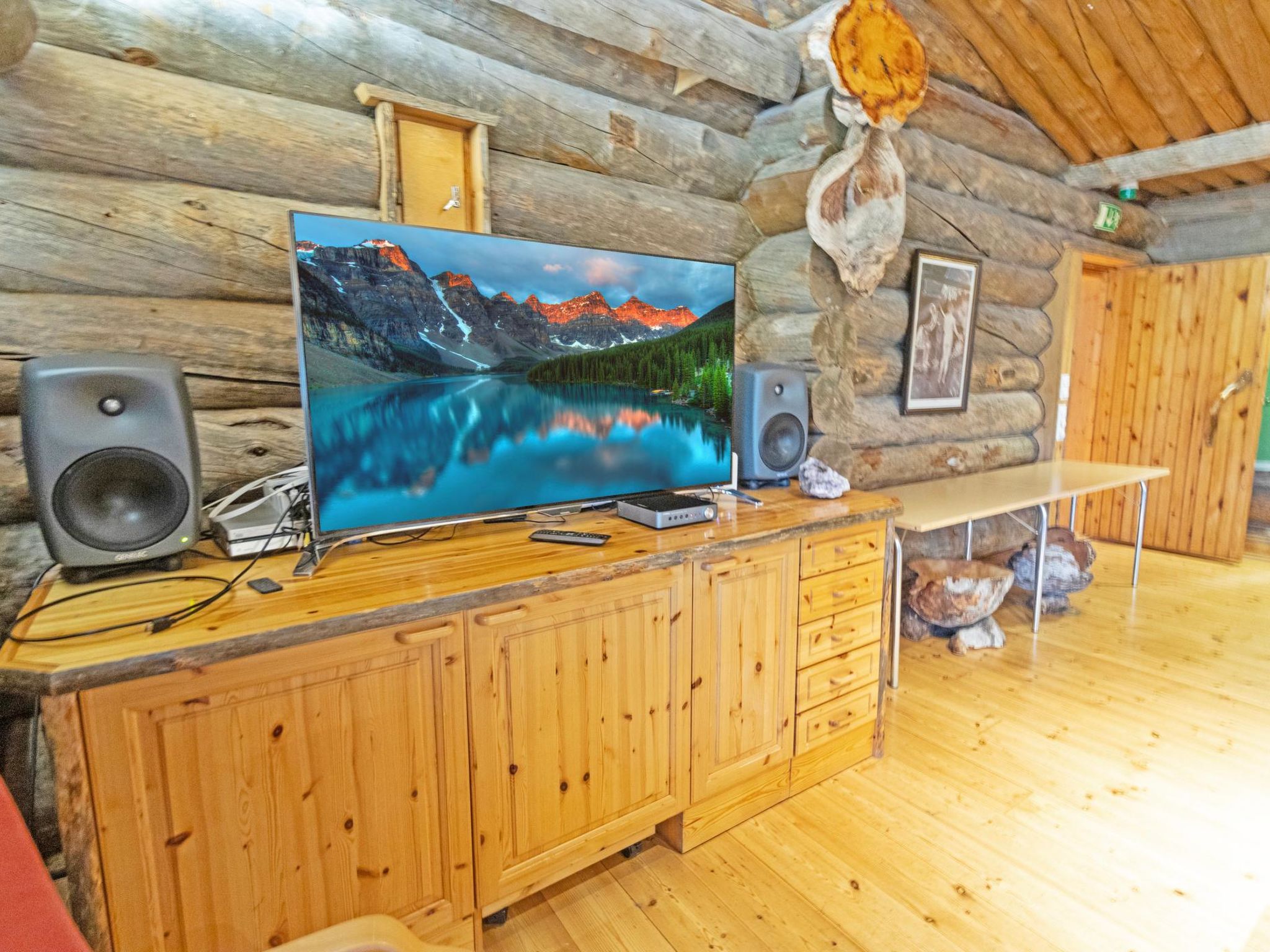 Metsä-luosto-Dedans