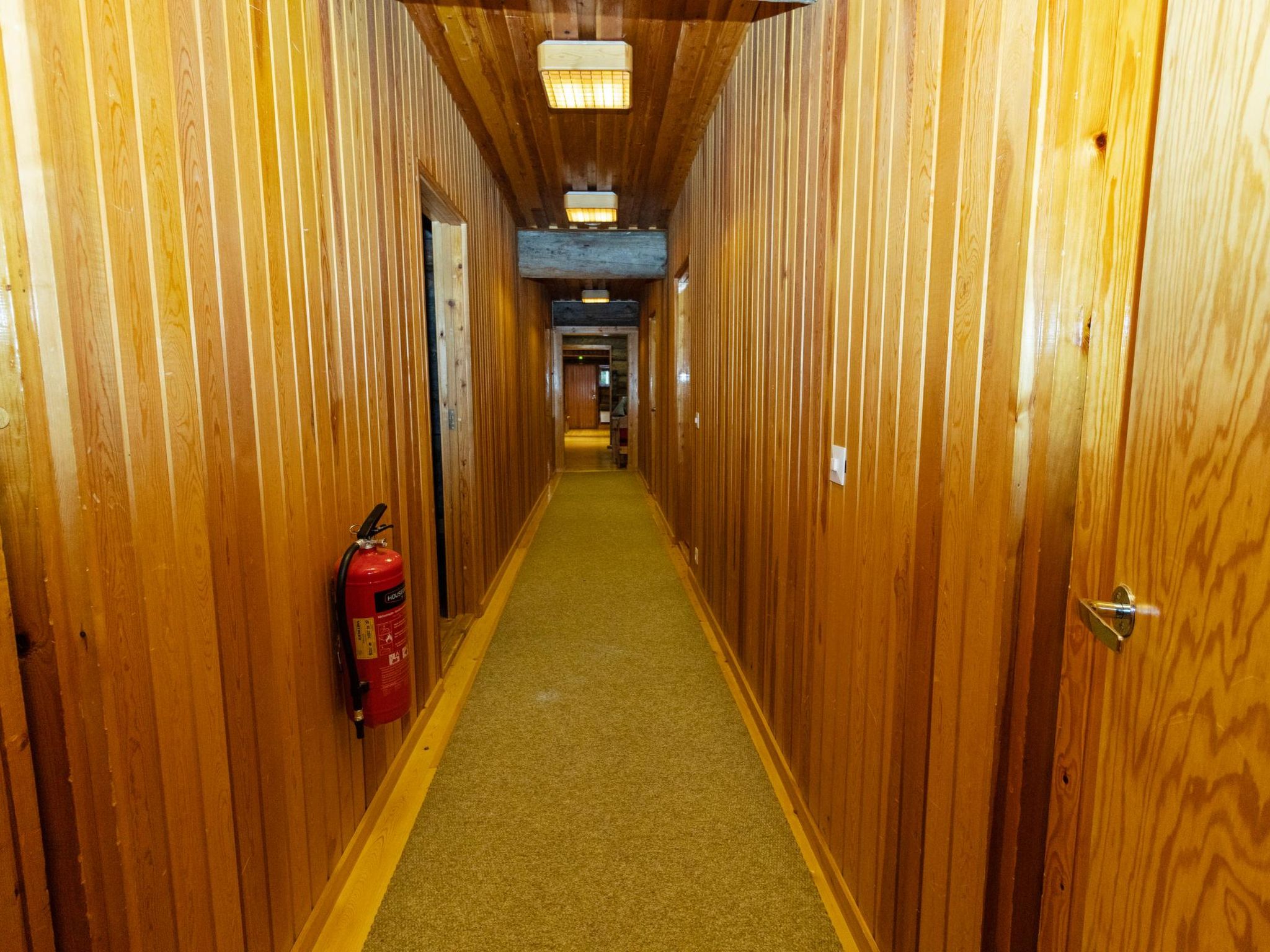 Metsä-luosto-Dedans