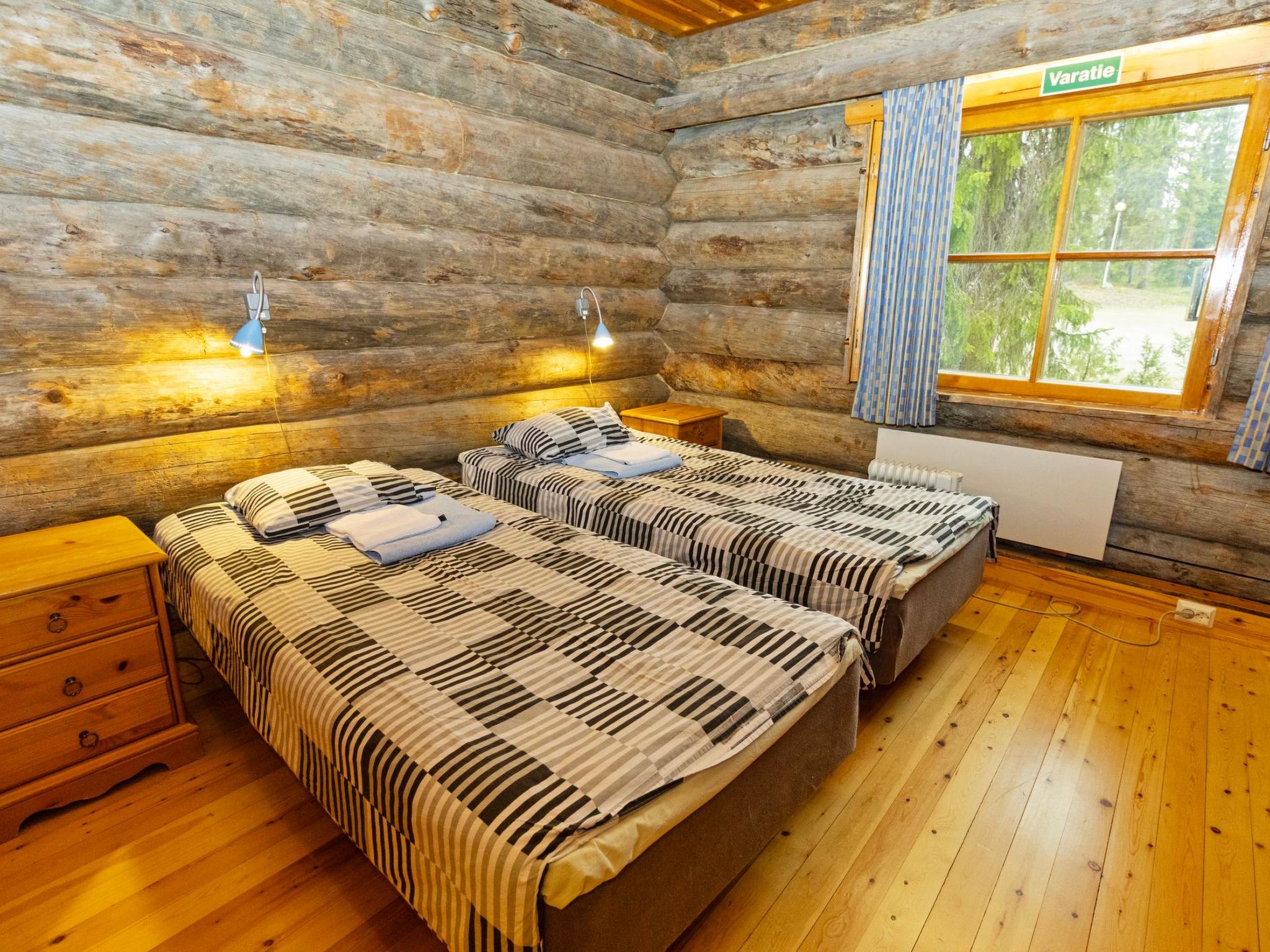 Metsä-luosto-Dedans