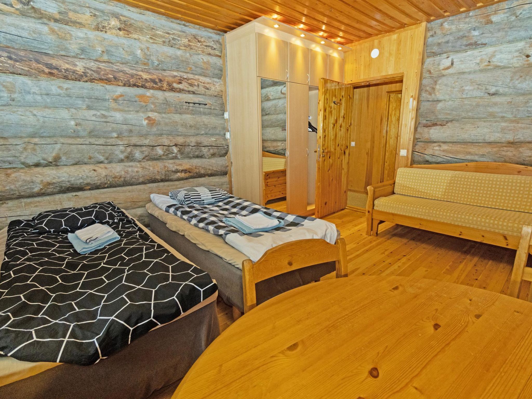 Metsä-luosto-Dedans