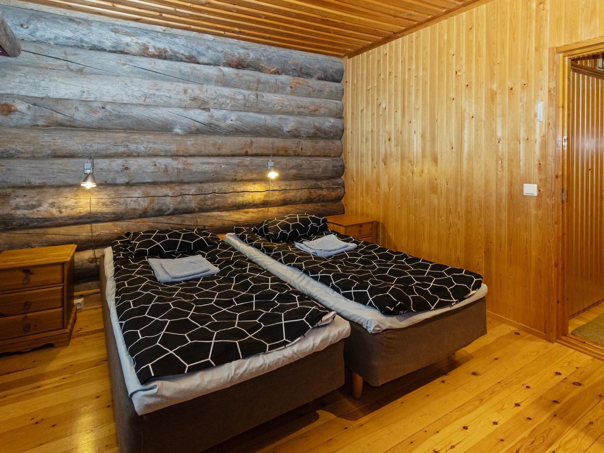 Metsä-luosto-Dedans