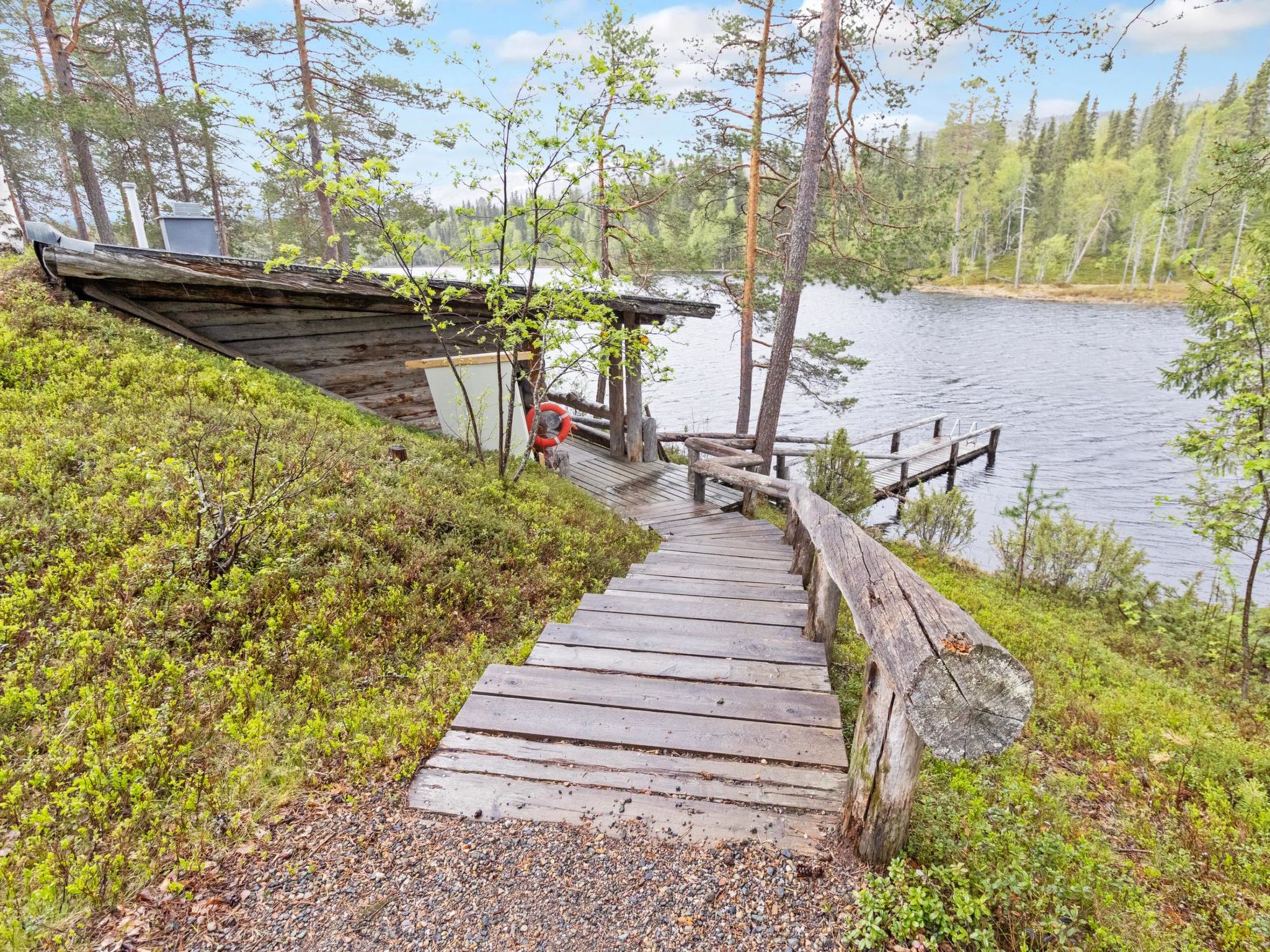 Metsä-luosto-Dedans