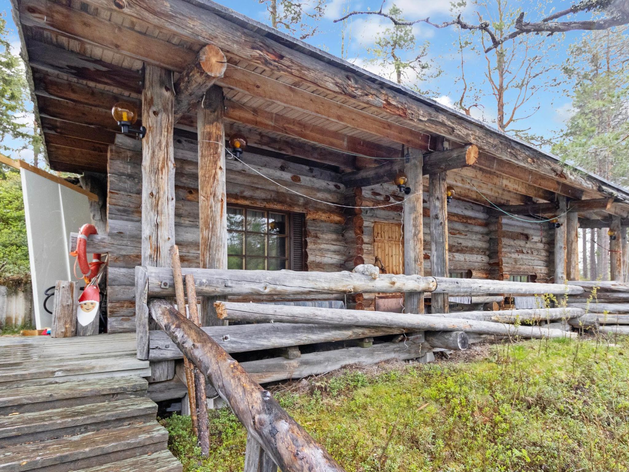 Metsä-luosto-Dedans