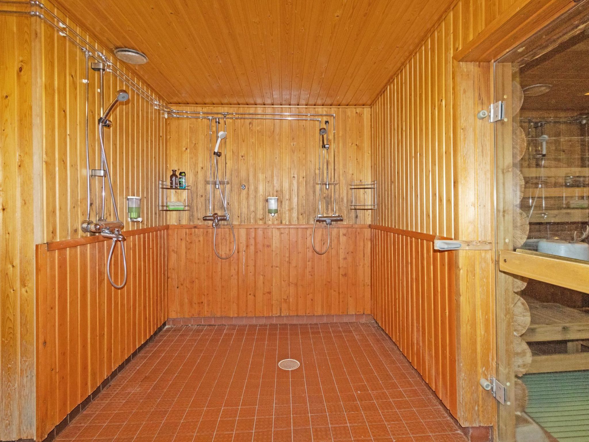 Metsä-luosto-Dedans