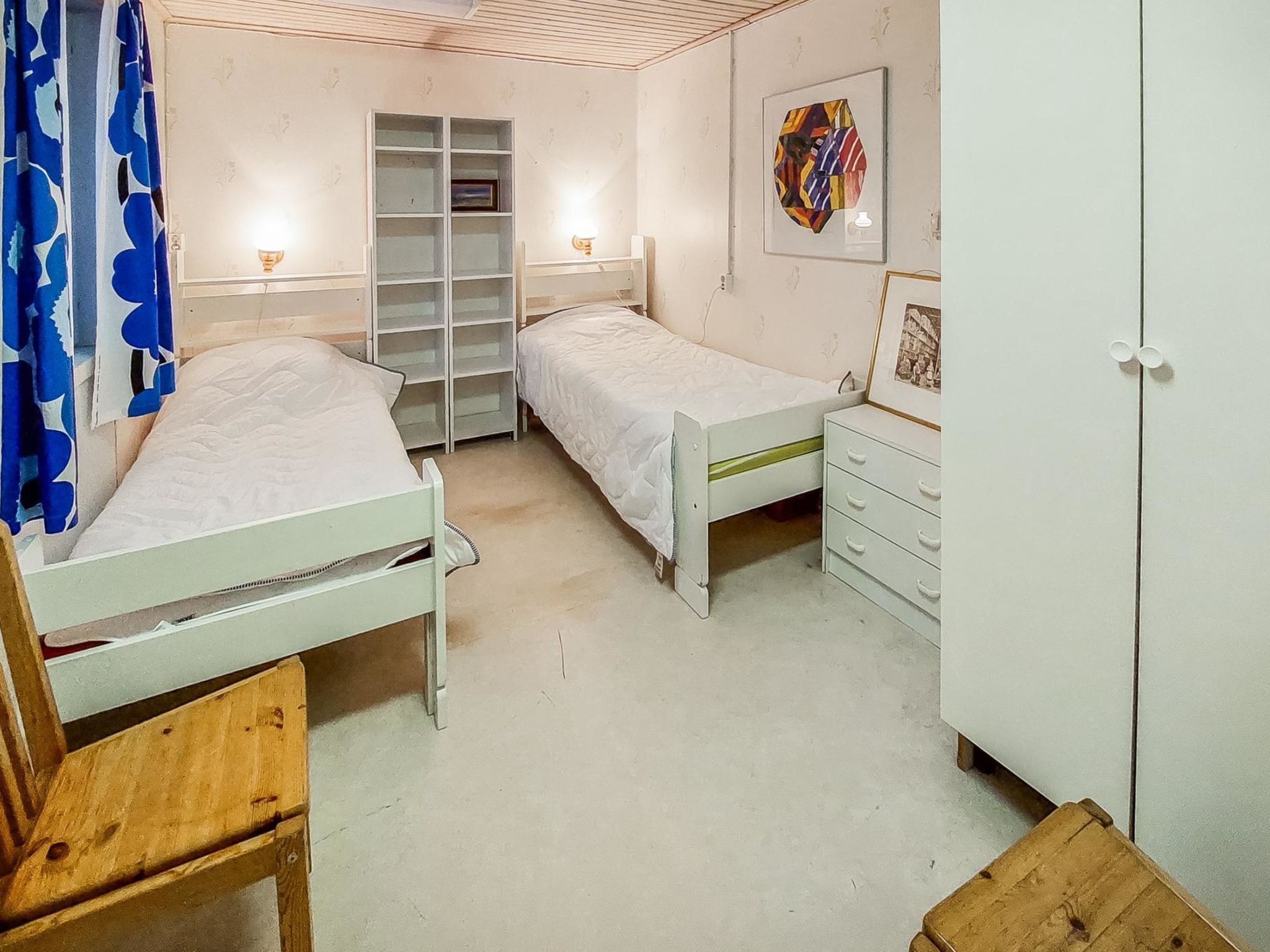 Lövgårdenin lohimaja-Inside