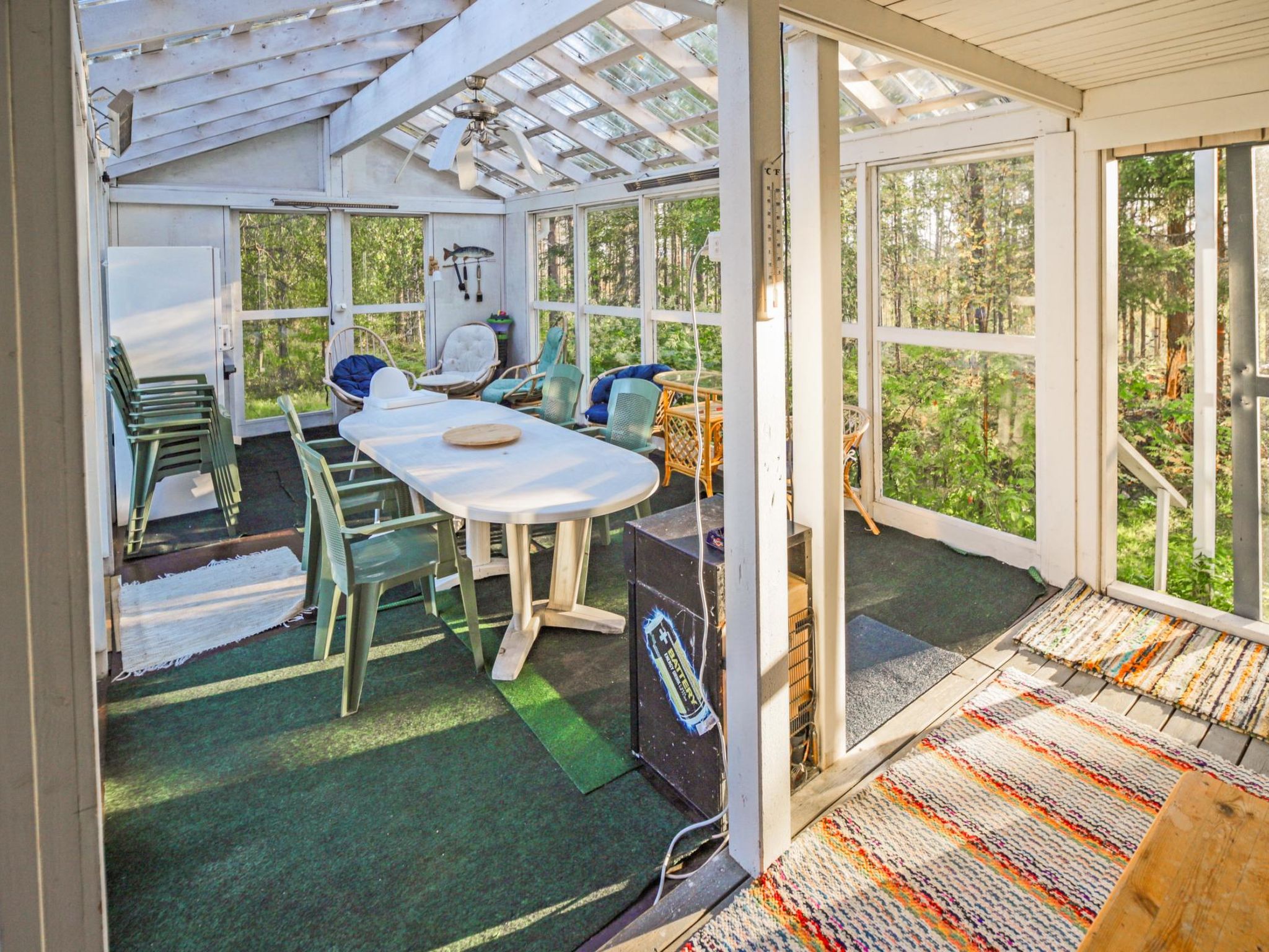 Lövgårdenin lohimaja-Inside