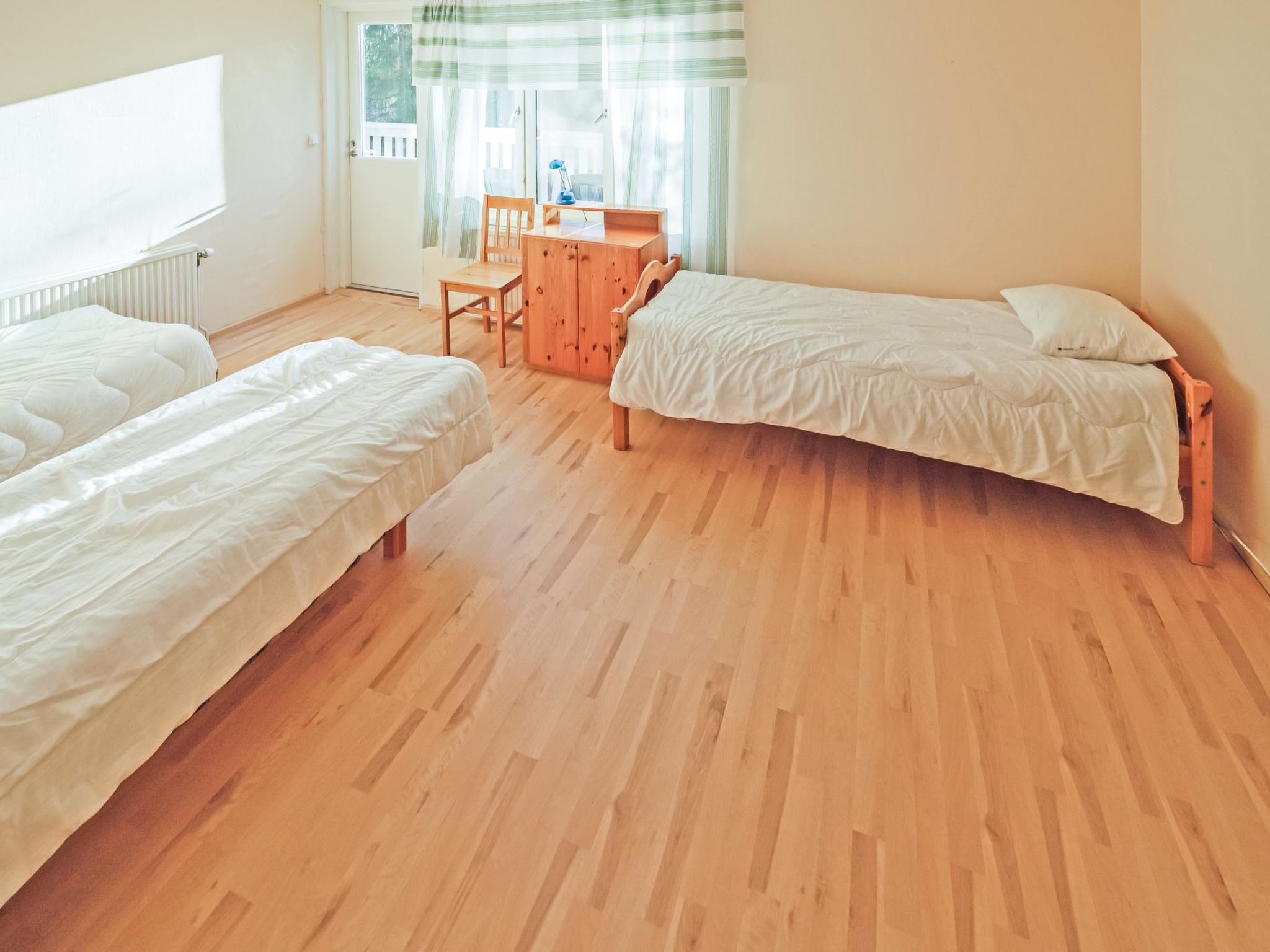 Lövgårdenin lohimaja-Inside