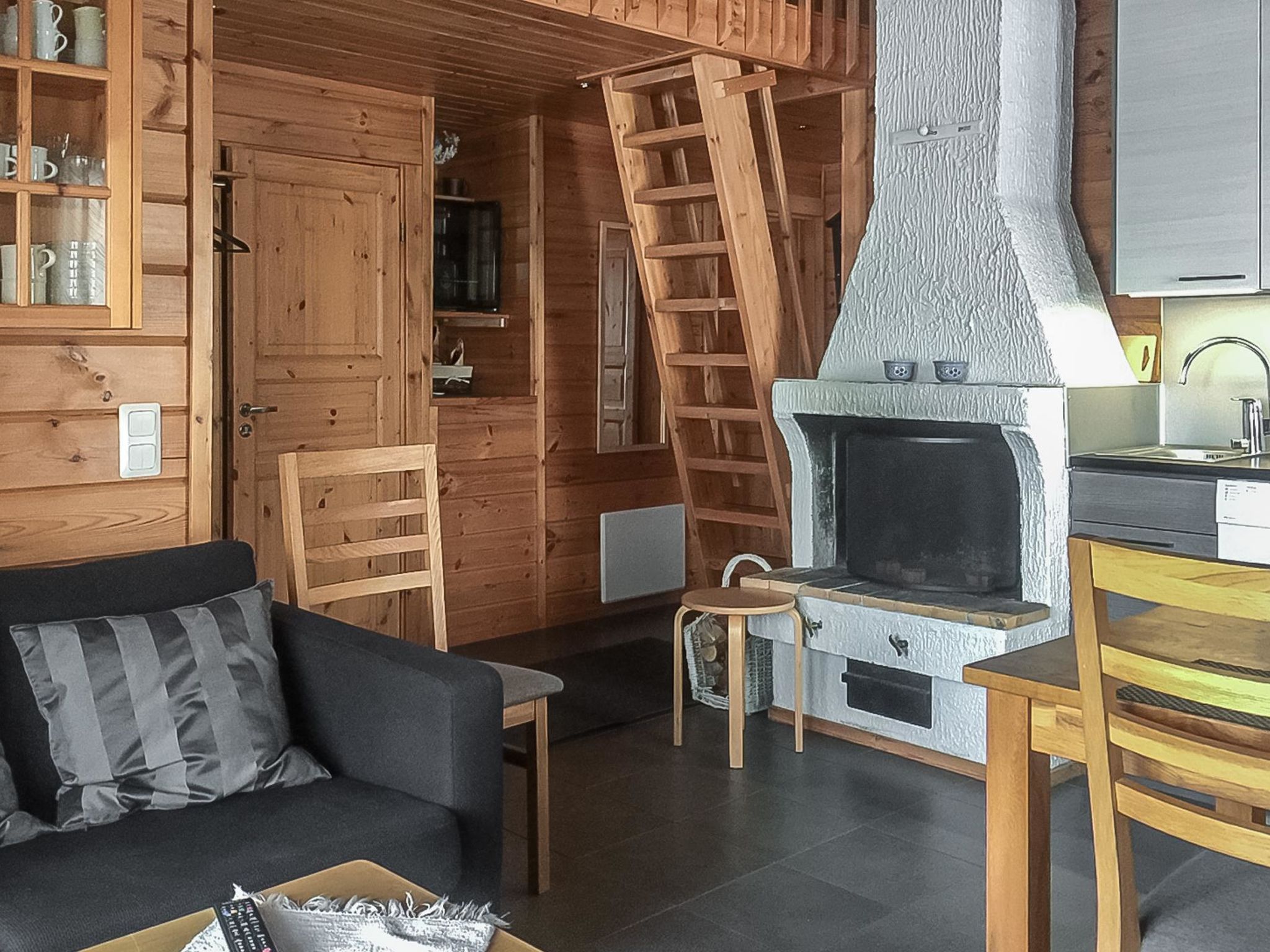 Lomaylläs b26 /palovaarankaarre 8 a-Binnen