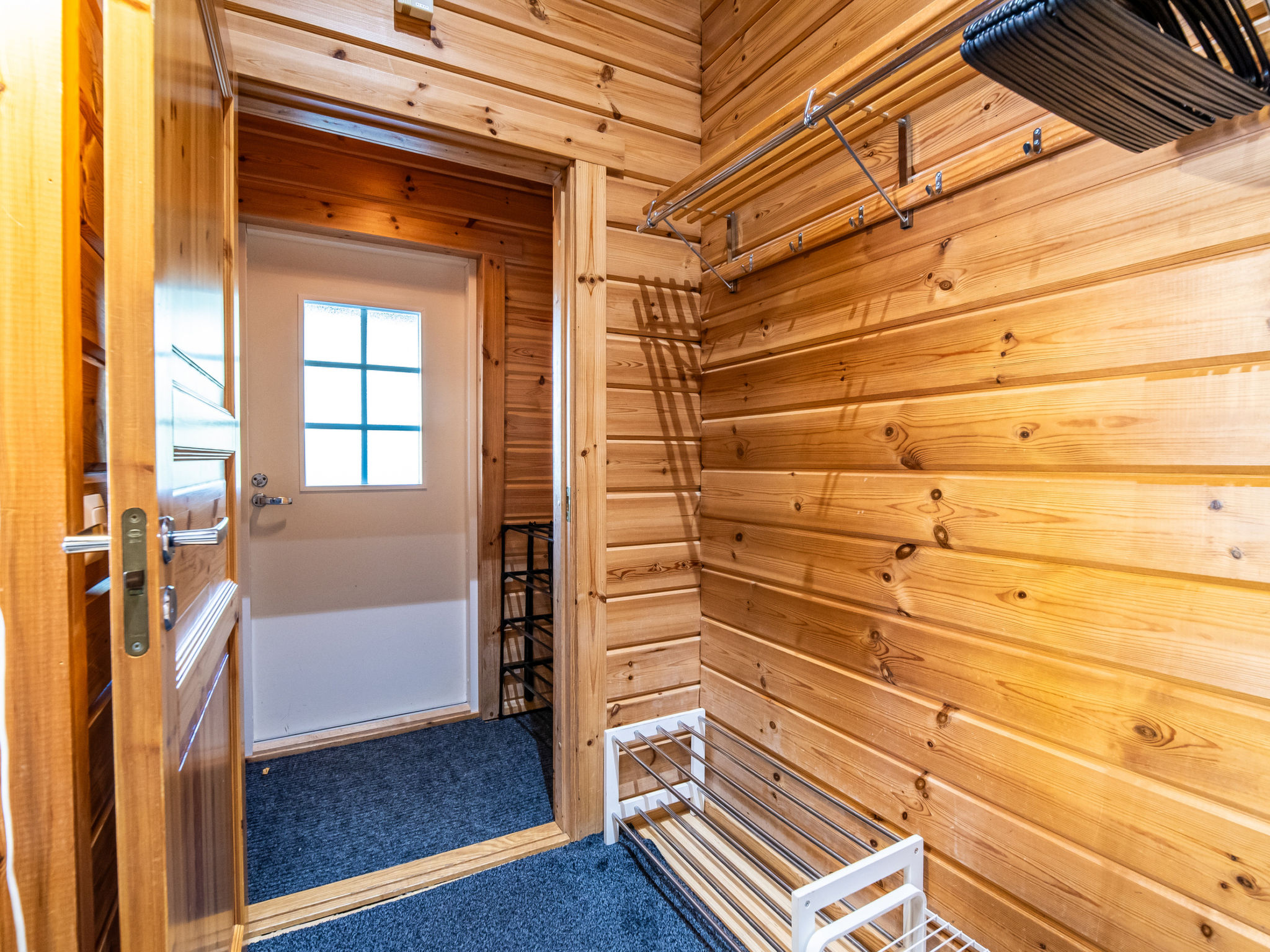 Lomaylläs f79 /palovaarankaarre 18b - Binnen