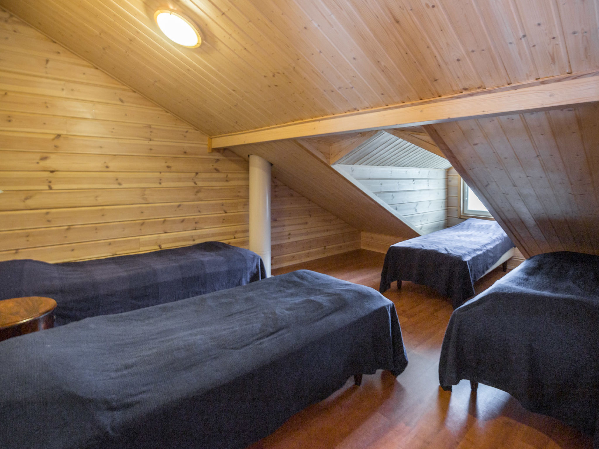 Ylläksen rinnemäki b - Inside