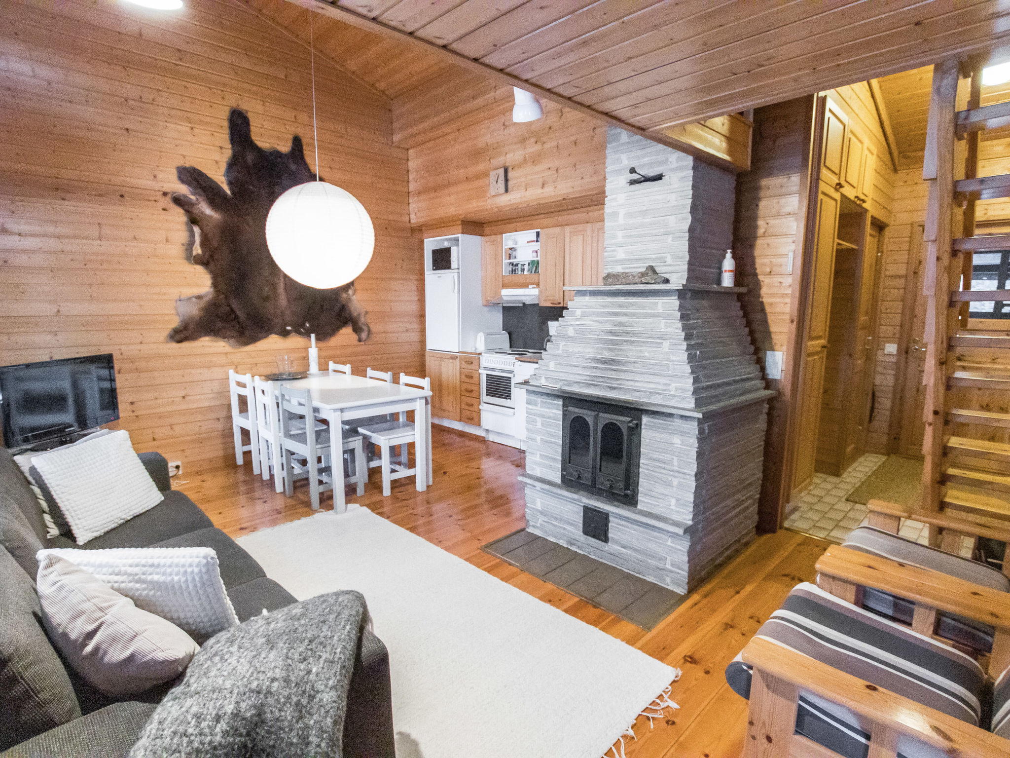 Maison Ylläsrova b5 / kasku à Kolari